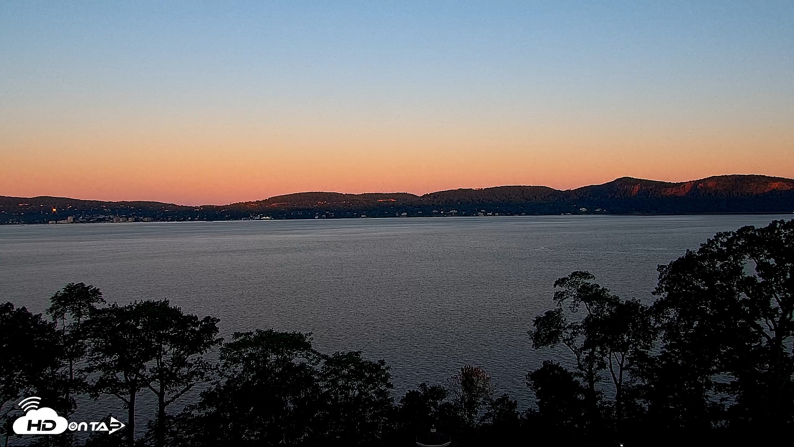 Snapshot of Hudson River Live Webcam taken Aug 25, 2026, 6:22am EDT