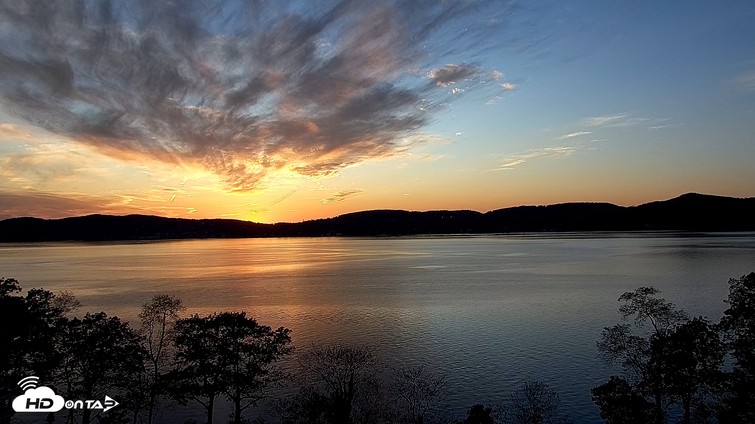 Snapshot of Hudson River Live Webcam taken Nov 2, 2025, 4:47pm EST