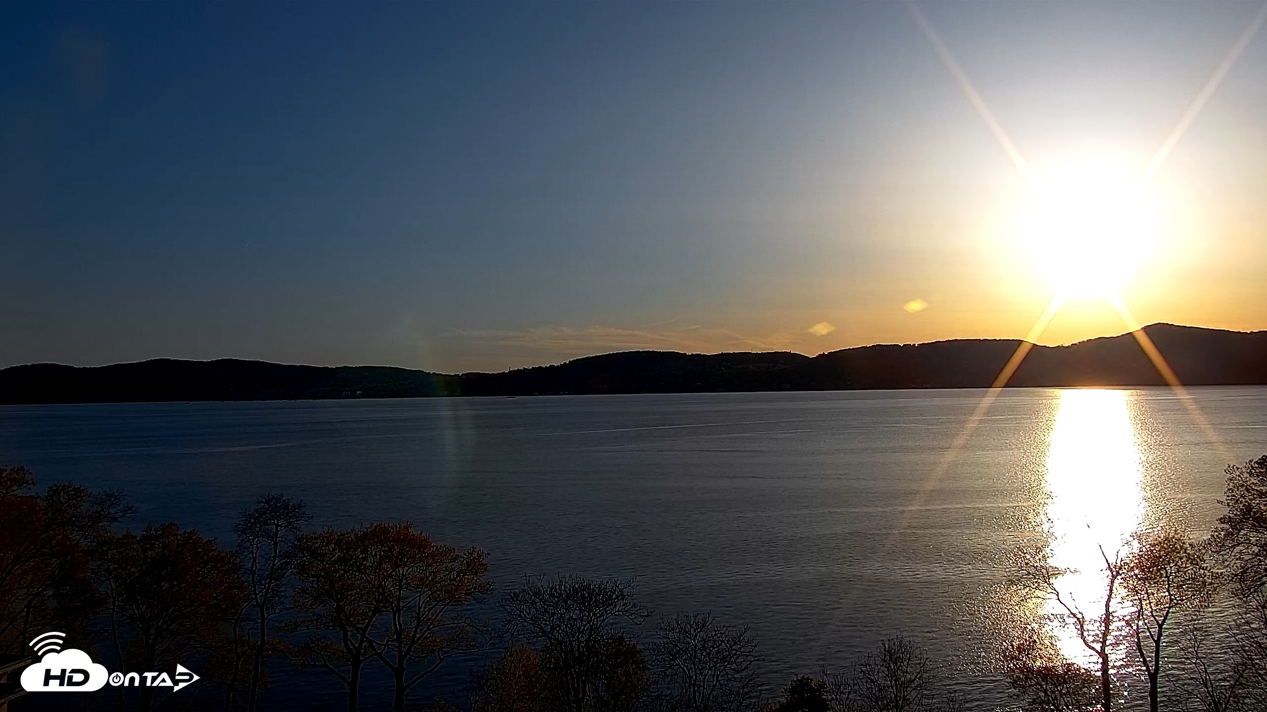 Snapshot of Hudson River Live Webcam taken Apr 26, 2026, 7:13pm EDT