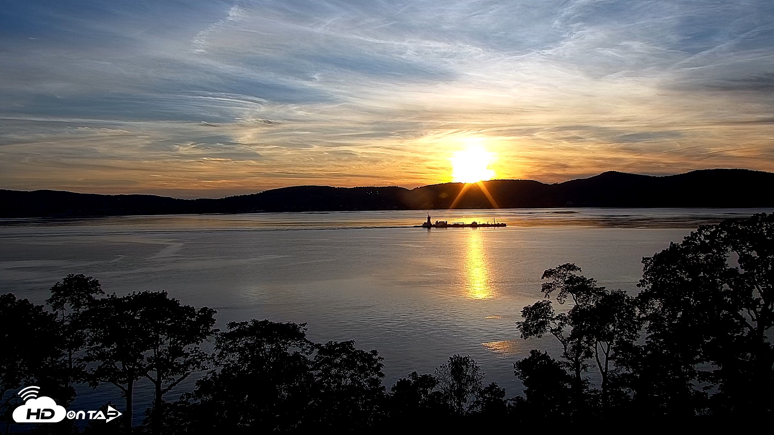 Snapshot of Hudson River Live Webcam taken Sep 8, 2026, 7:02pm EDT