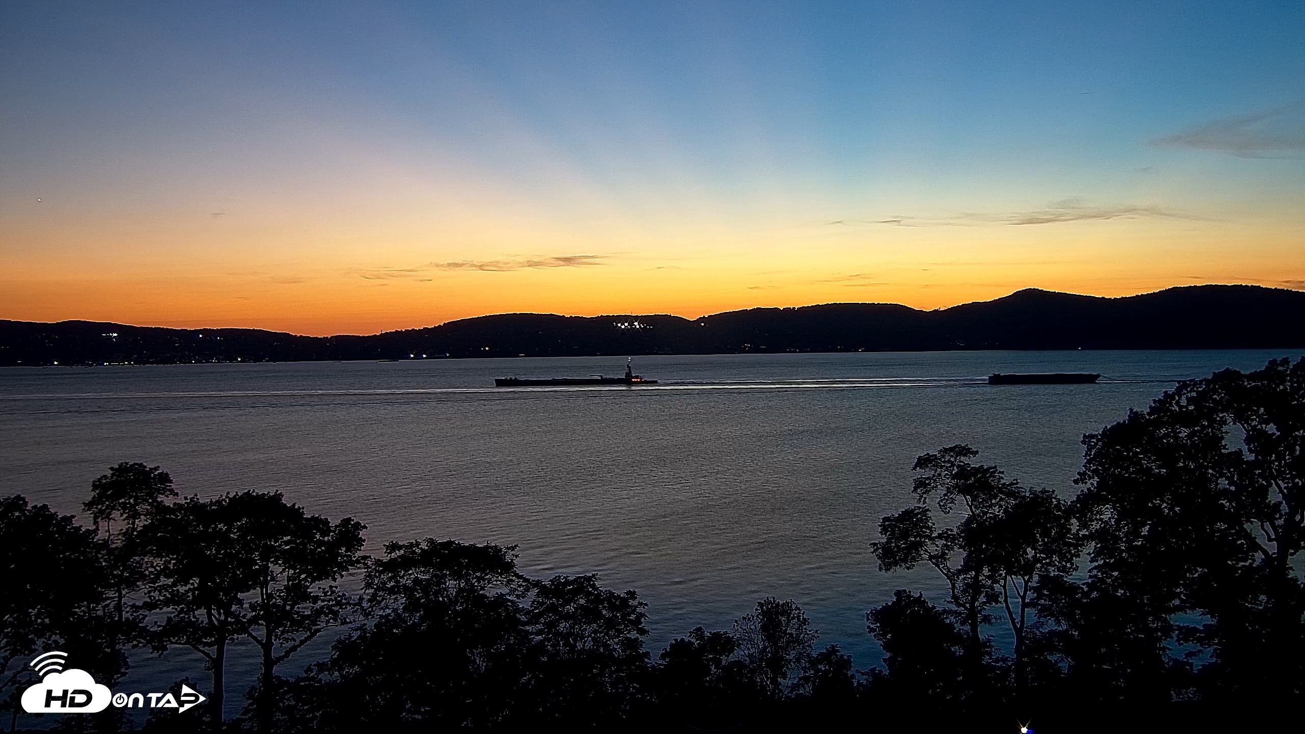 Snapshot of Hudson River Live Webcam taken Sep 15, 2026, 7:28pm EDT