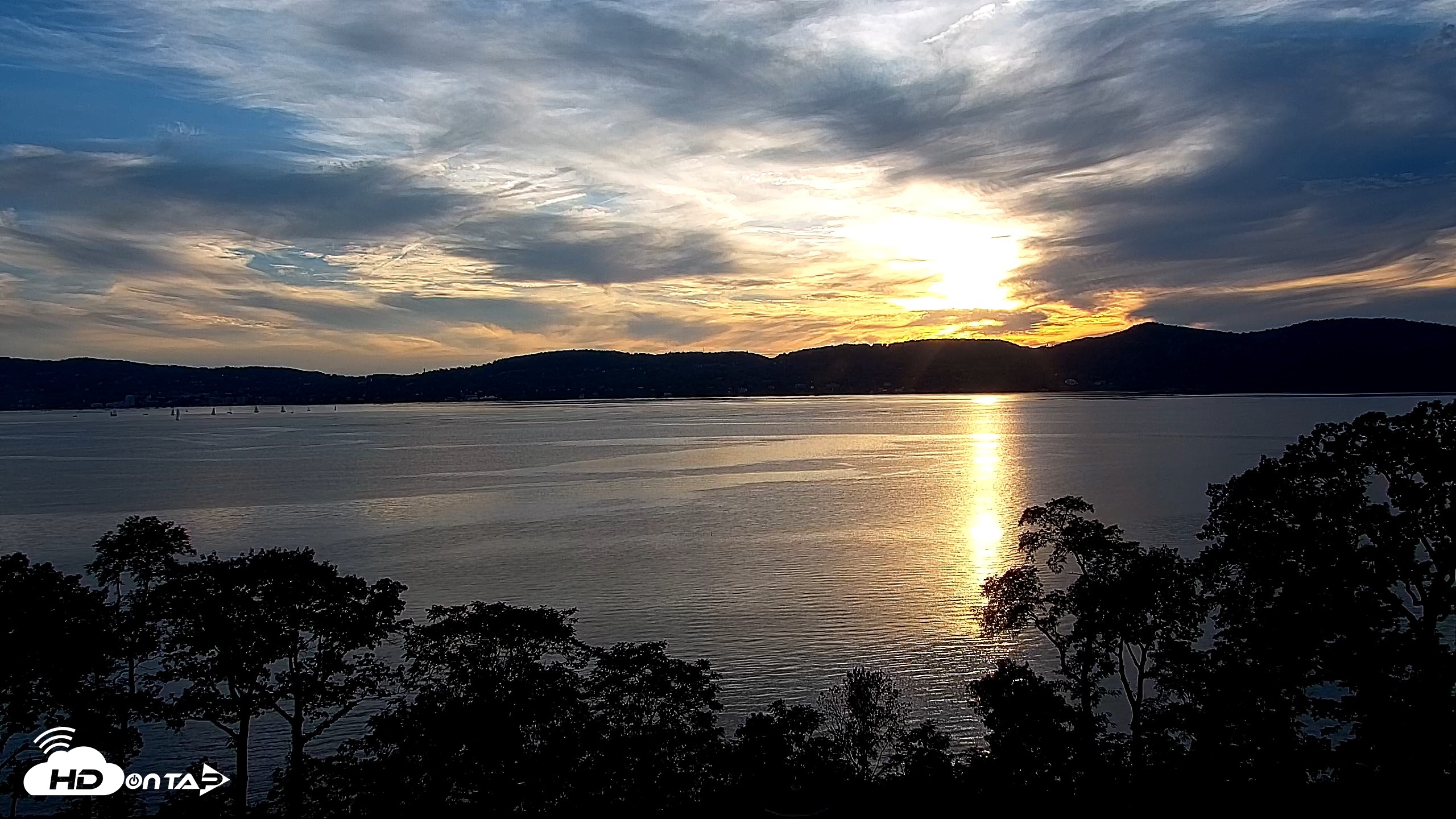 Snapshot of Hudson River Live Webcam taken Aug 26, 2026, 7:10pm EDT
