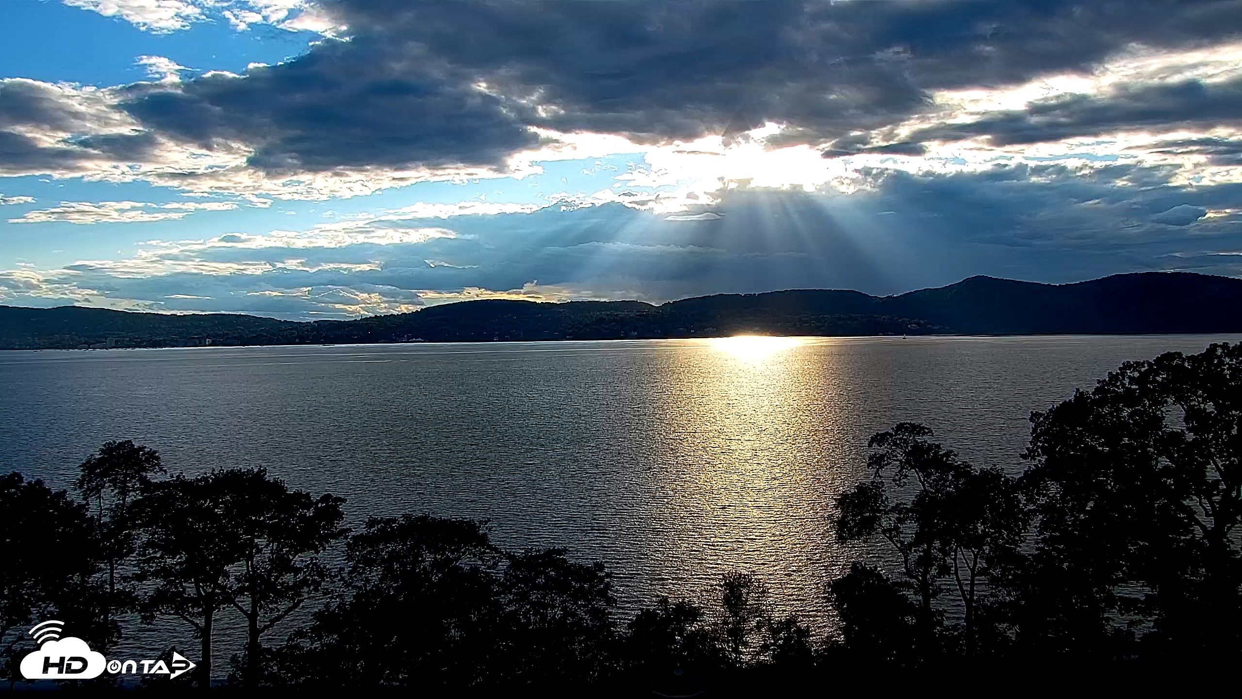 Snapshot of Hudson River Live Webcam taken Aug 25, 2026, 6:38pm EDT