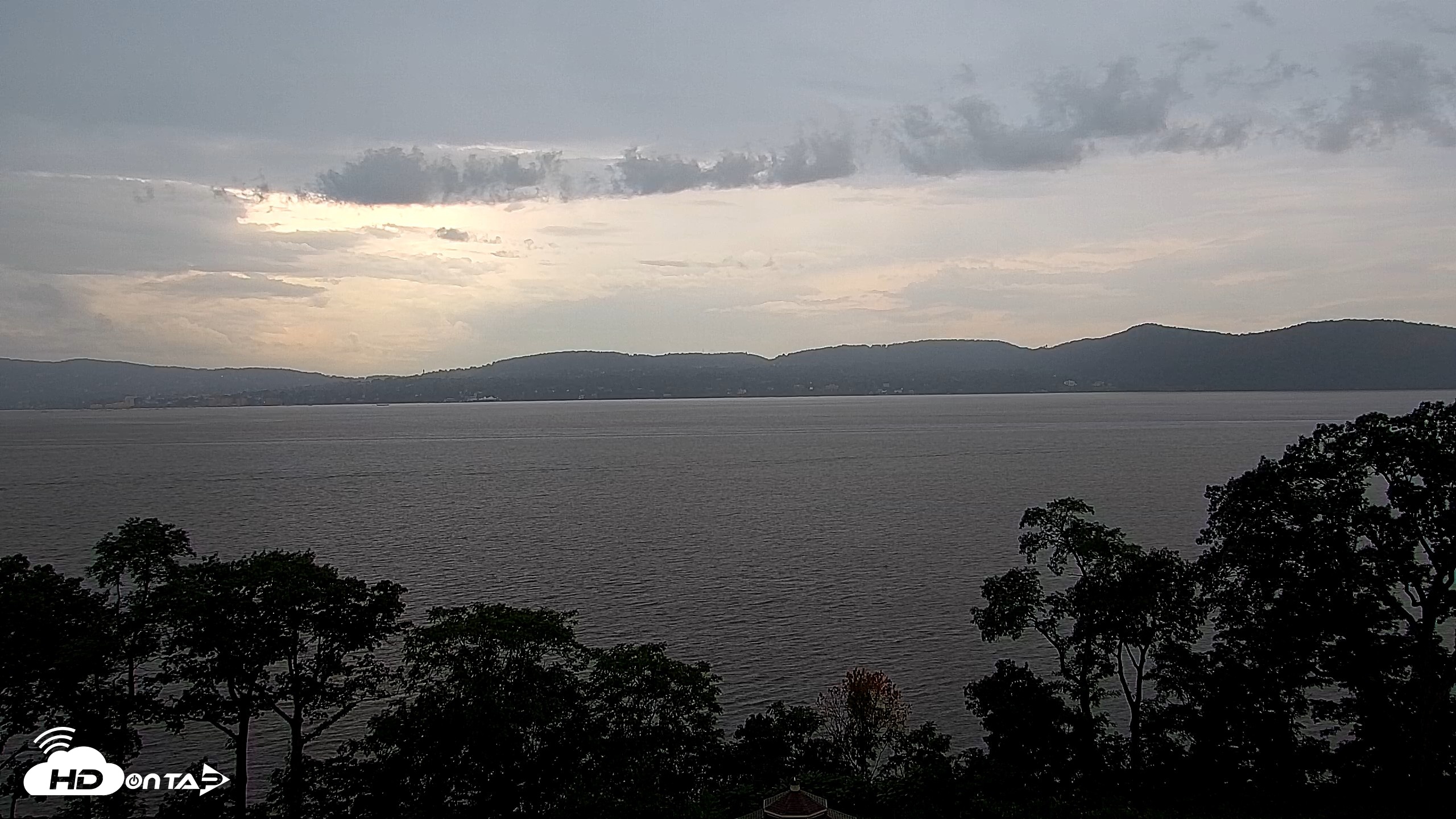 Snapshot of Hudson River Live Webcam taken Aug 27, 2026, 9:17am EDT