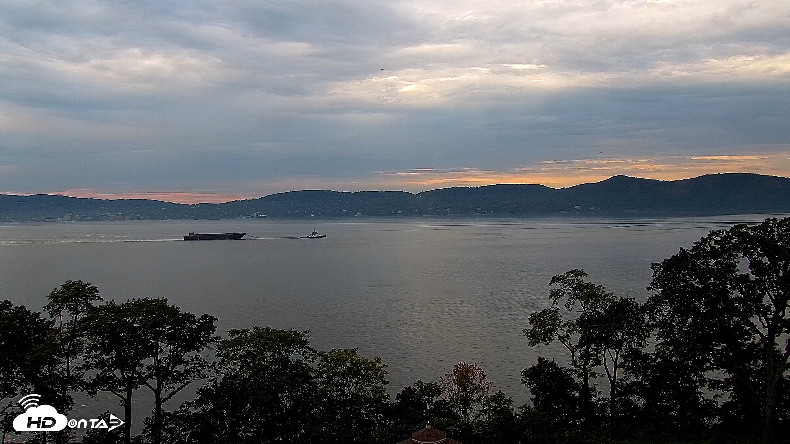 Snapshot of Hudson River Live Webcam taken Oct 1, 2026, 4:44pm EDT