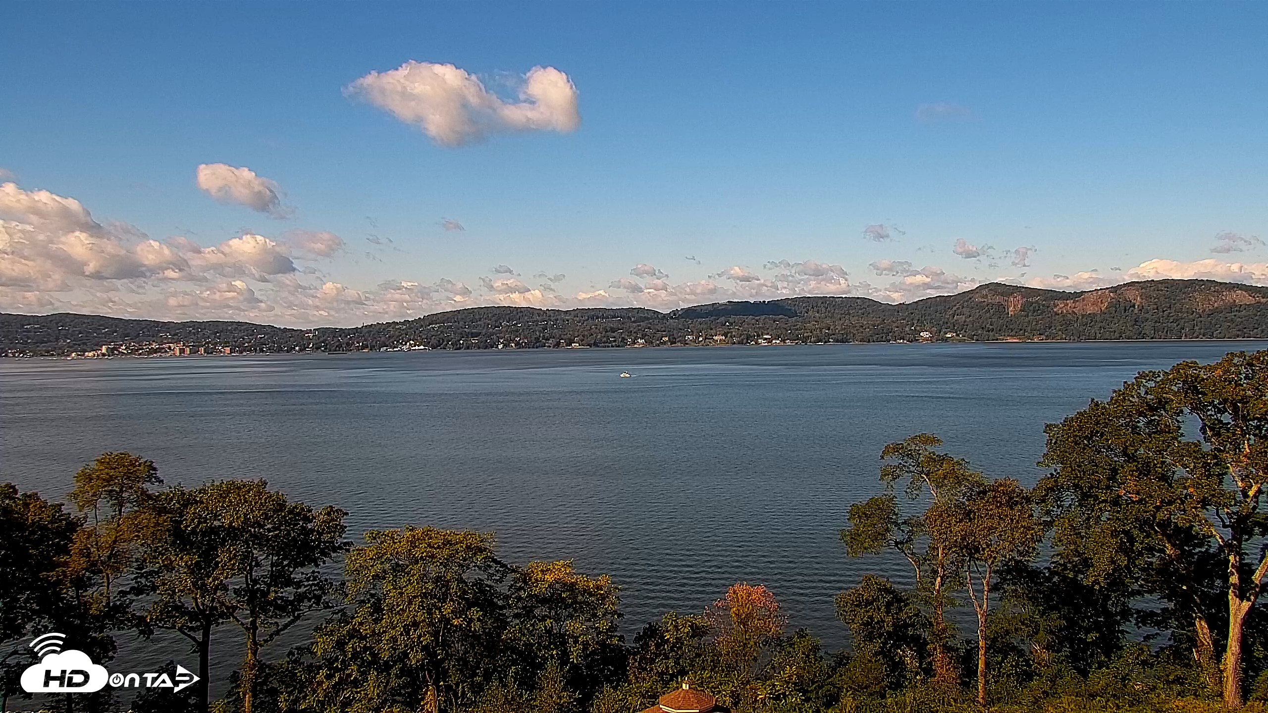 Snapshot of Hudson River Live Webcam taken Oct 5, 2026, 10:46am EDT