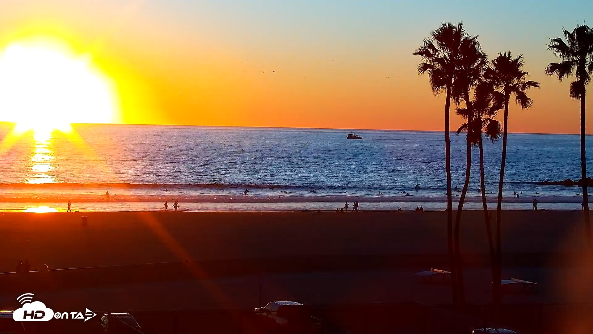 Snapshot of Venice Beach Live Surf Cam taken Jan 13, 2026, 5:02pm PST