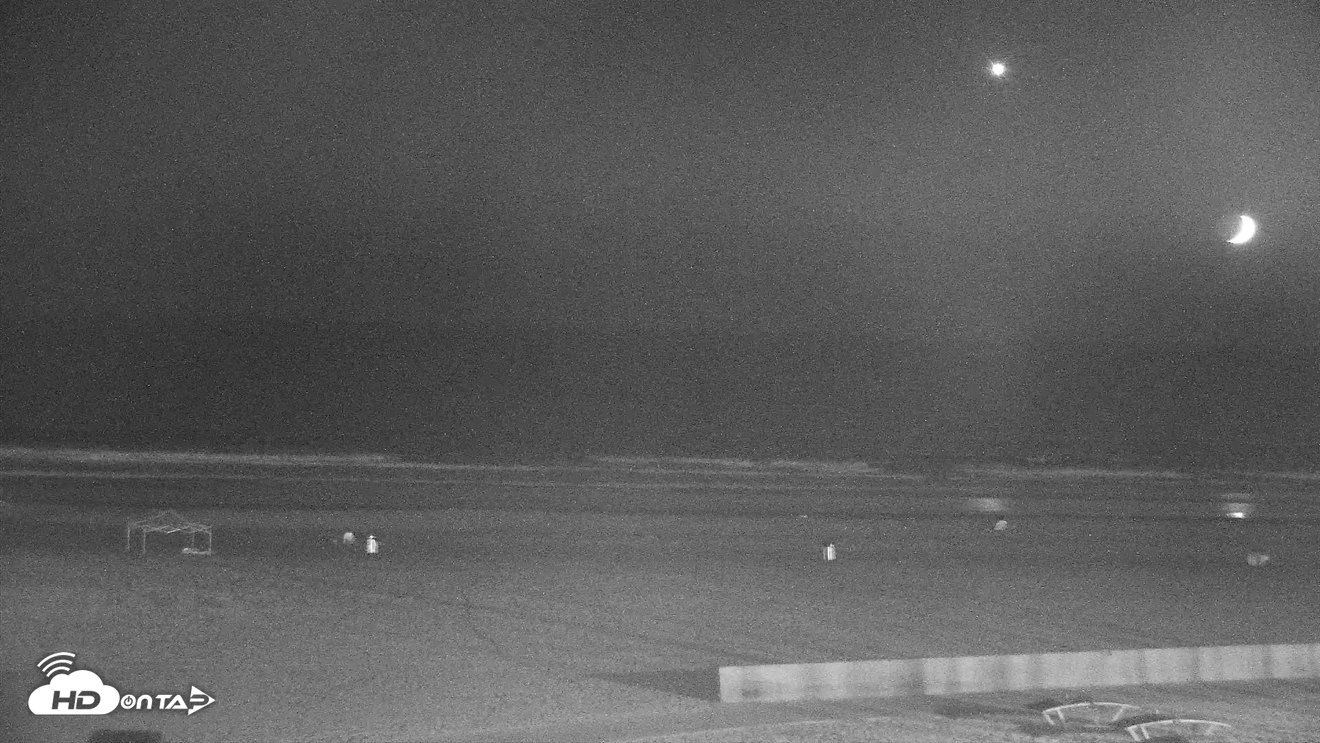 Snapshot of Venice Beach Live Surf Cam taken Sep 13, 2026, 8:06pm PDT
