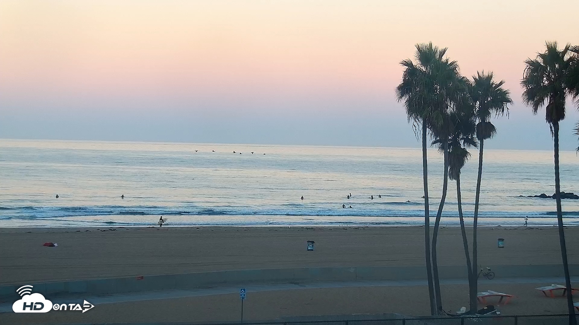 Snapshot of Venice Beach Live Surf Cam taken Oct 9, 2025, 6:58am PDT