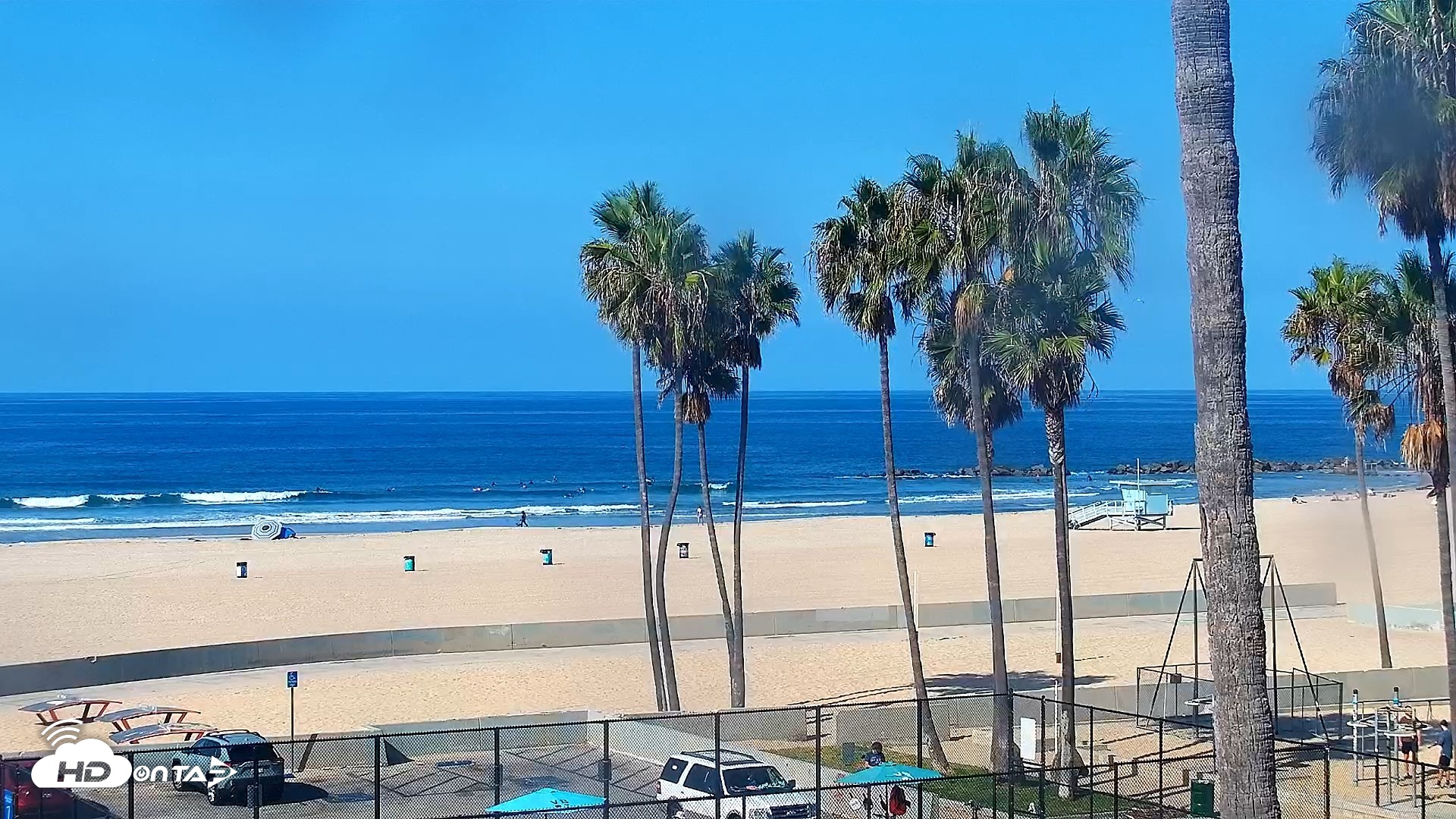 Snapshot of Venice Beach Roaming Live Surf Cam taken Sep 22, 2026, 9:56am PDT