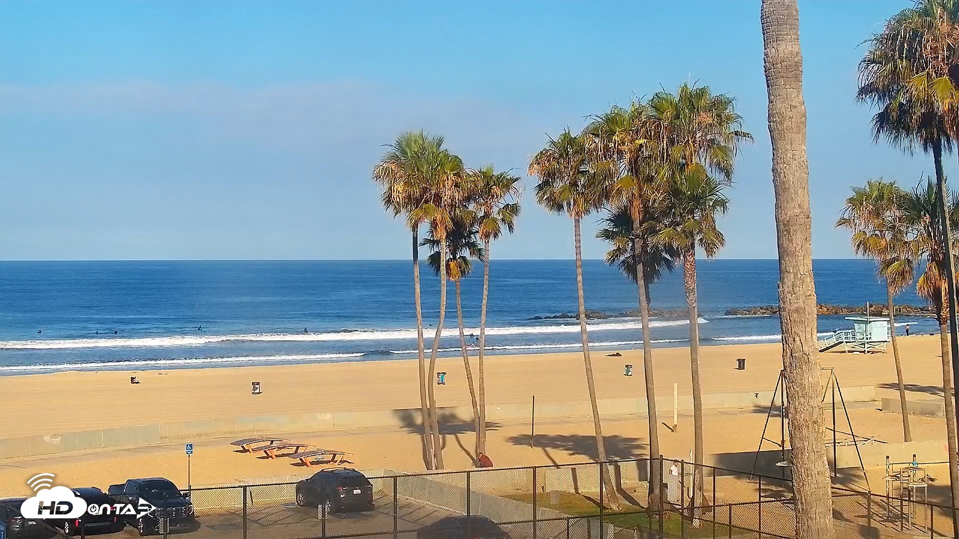 Snapshot of Venice Beach Live Surf Cam taken May 25, 2026, 7:52am PDT