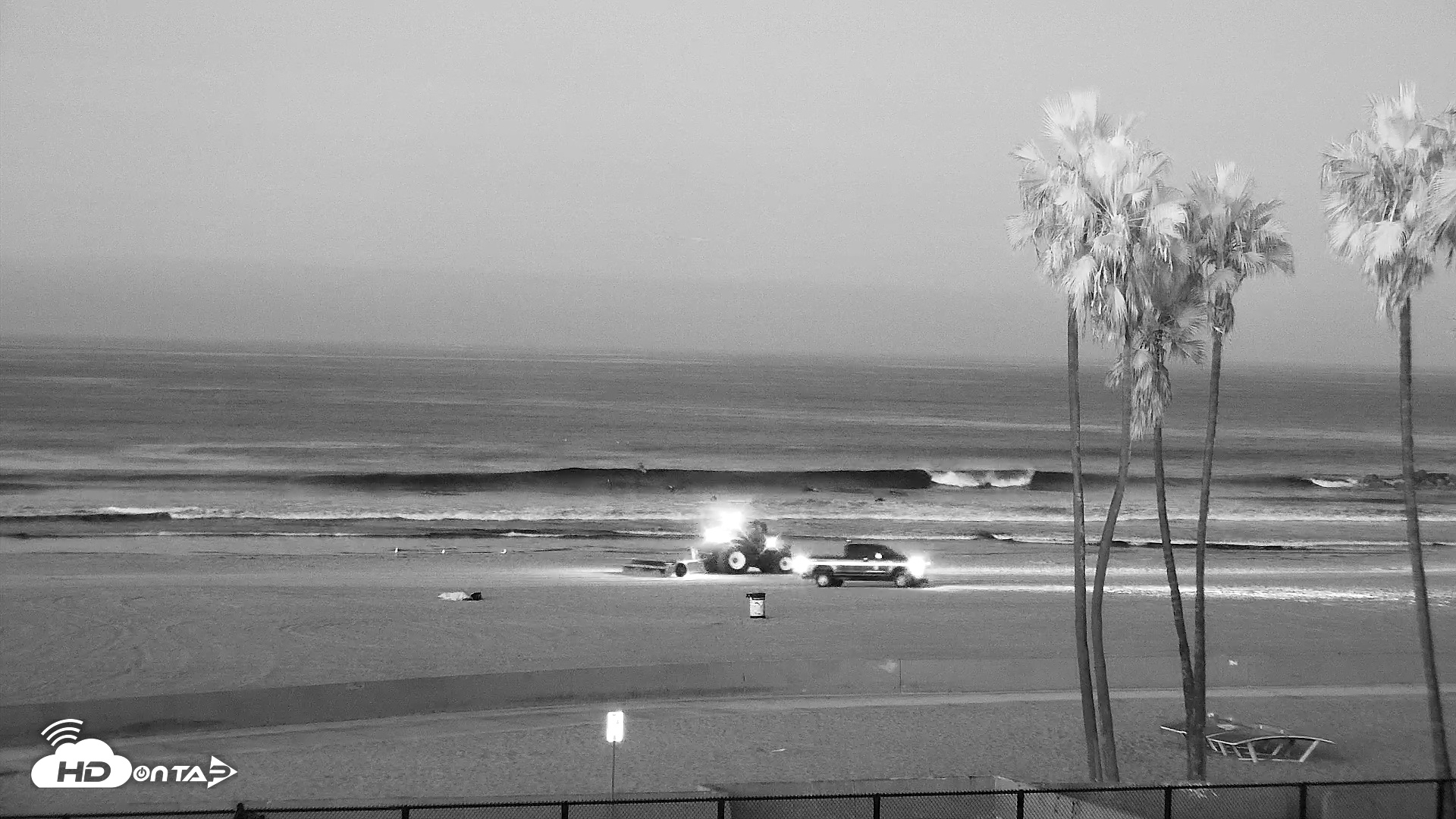 Snapshot of Venice Beach Live Surf Cam taken Oct 24, 2025, 6:42am PDT