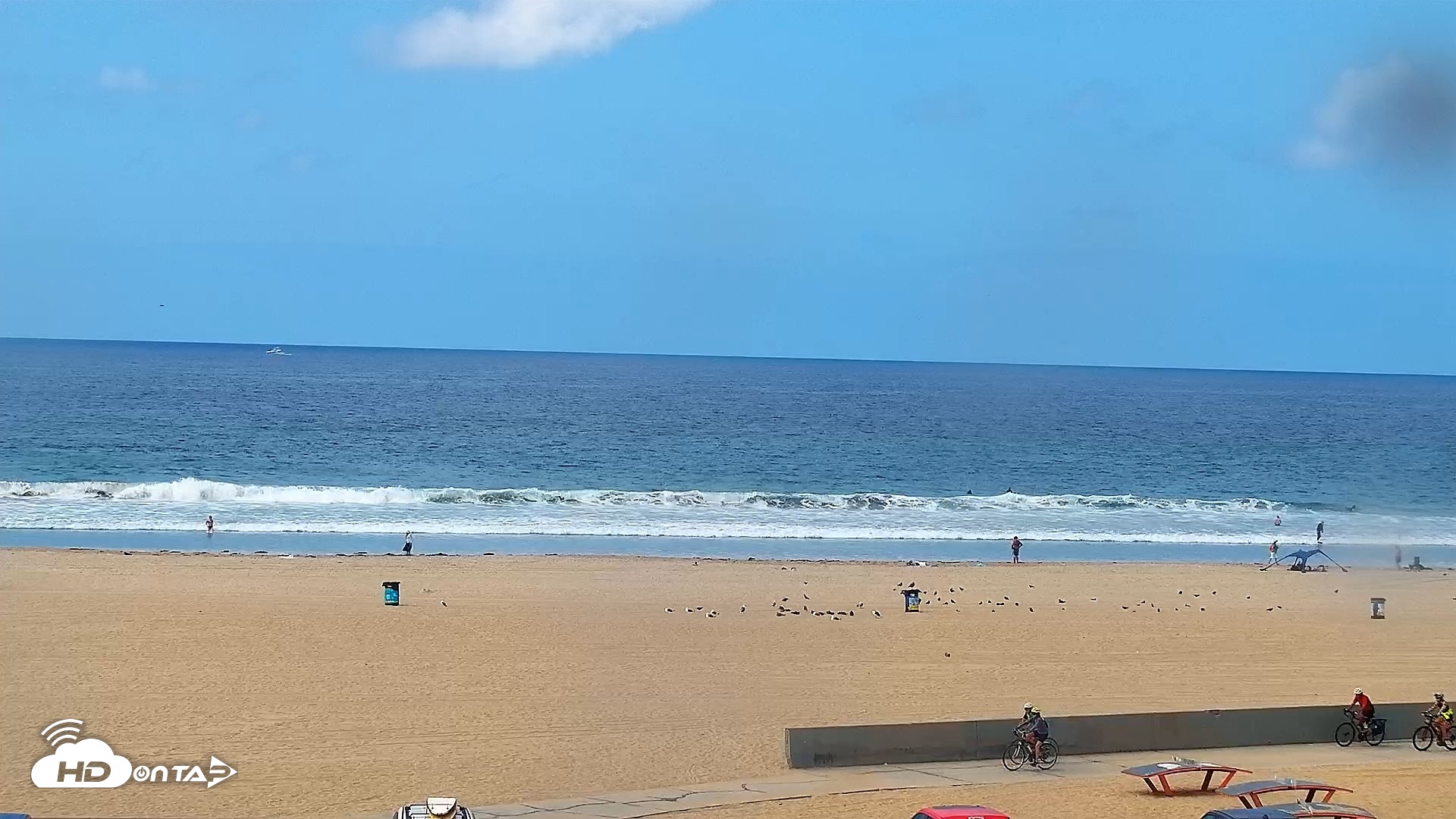 Snapshot of Venice Beach Live Surf Cam taken Sep 17, 2026, 10:54am PDT