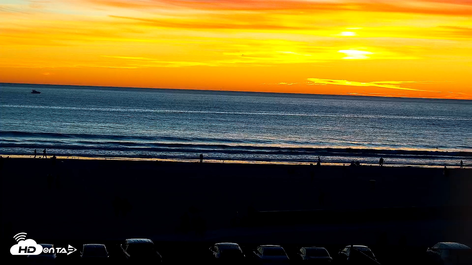Snapshot of Venice Beach Live Surf Cam taken Jan 10, 2026, 5:18pm PST