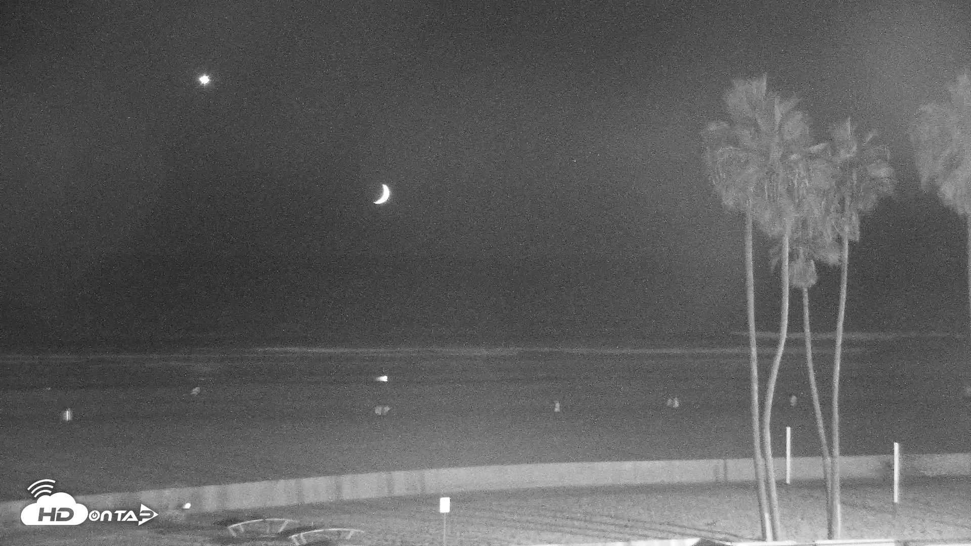 Snapshot of Venice Beach Live Surf Cam taken Sep 13, 2026, 8:11pm PDT
