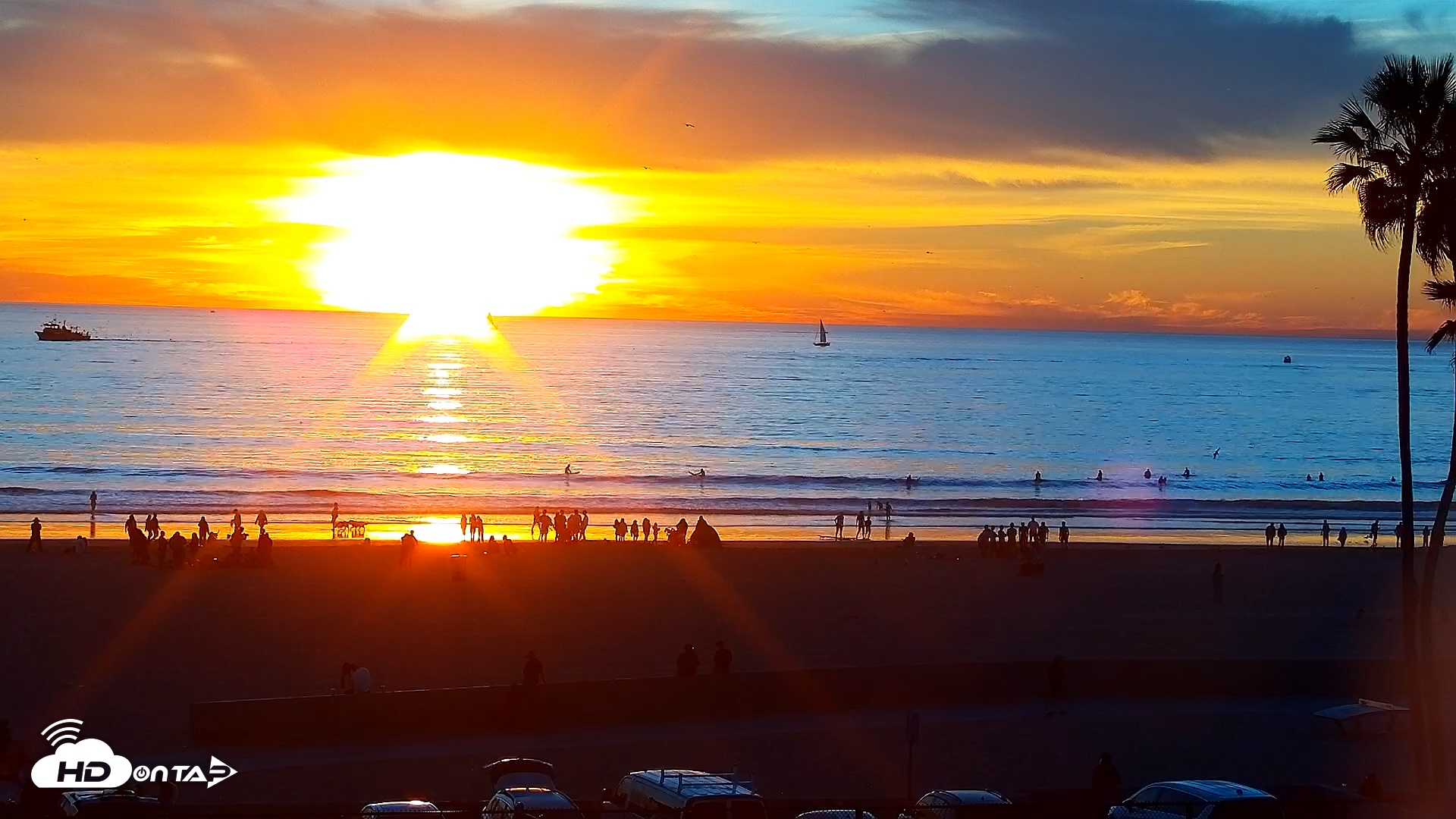 Snapshot of Venice Beach Live Surf Cam taken Jan 17, 2026, 5:08pm PST