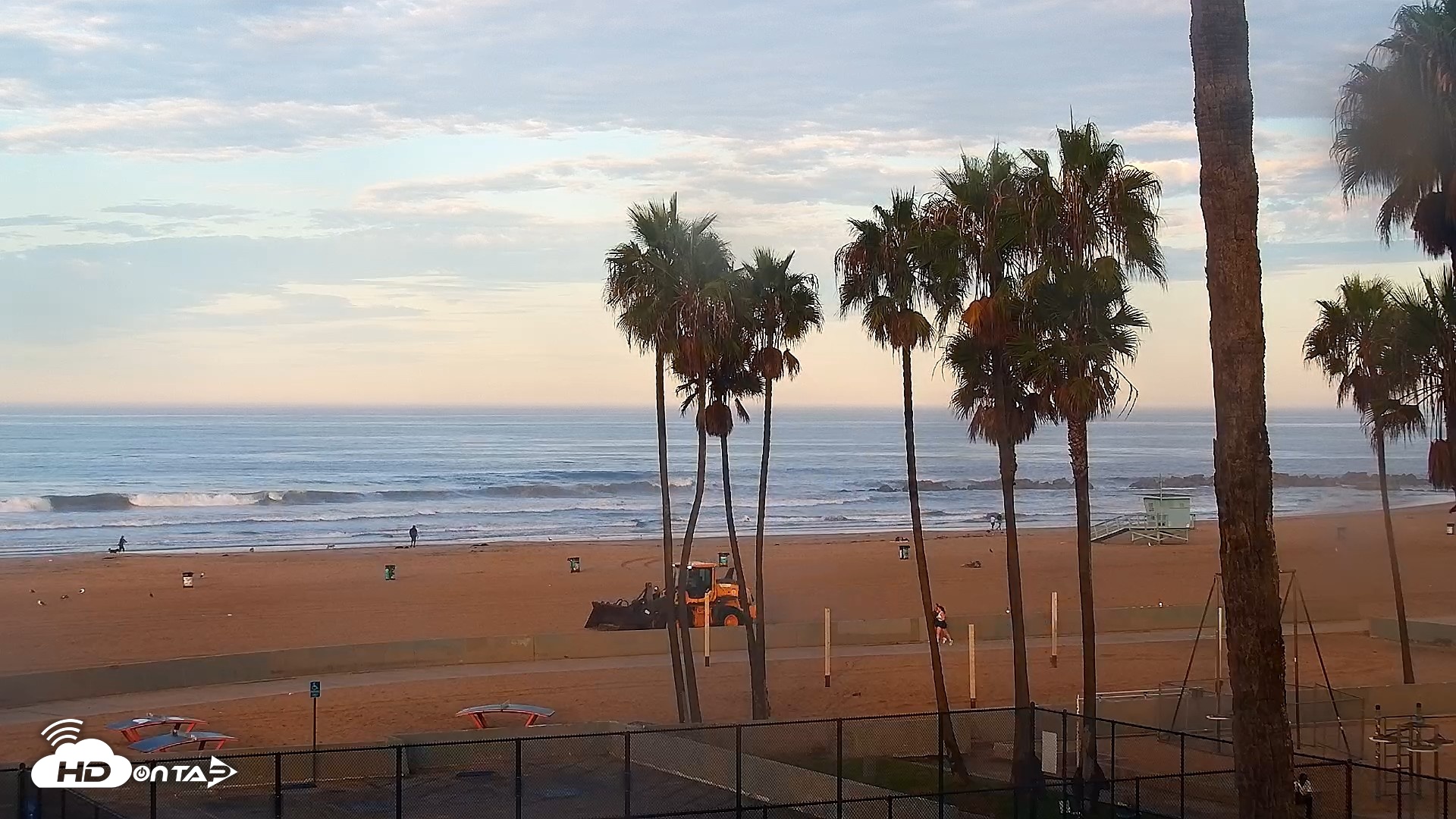 Snapshot of Venice Beach Live Surf Cam taken Sep 8, 2026, 7:09am PDT