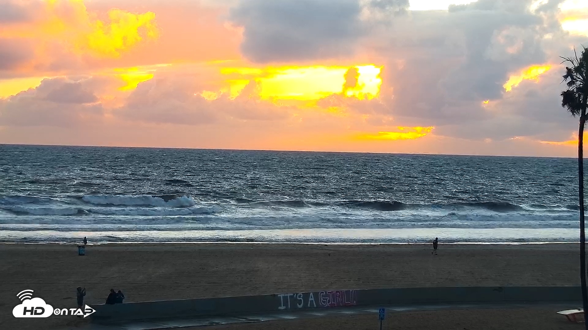 Snapshot of Venice Beach Live Surf Cam taken Feb 16, 2026, 5:34pm PST
