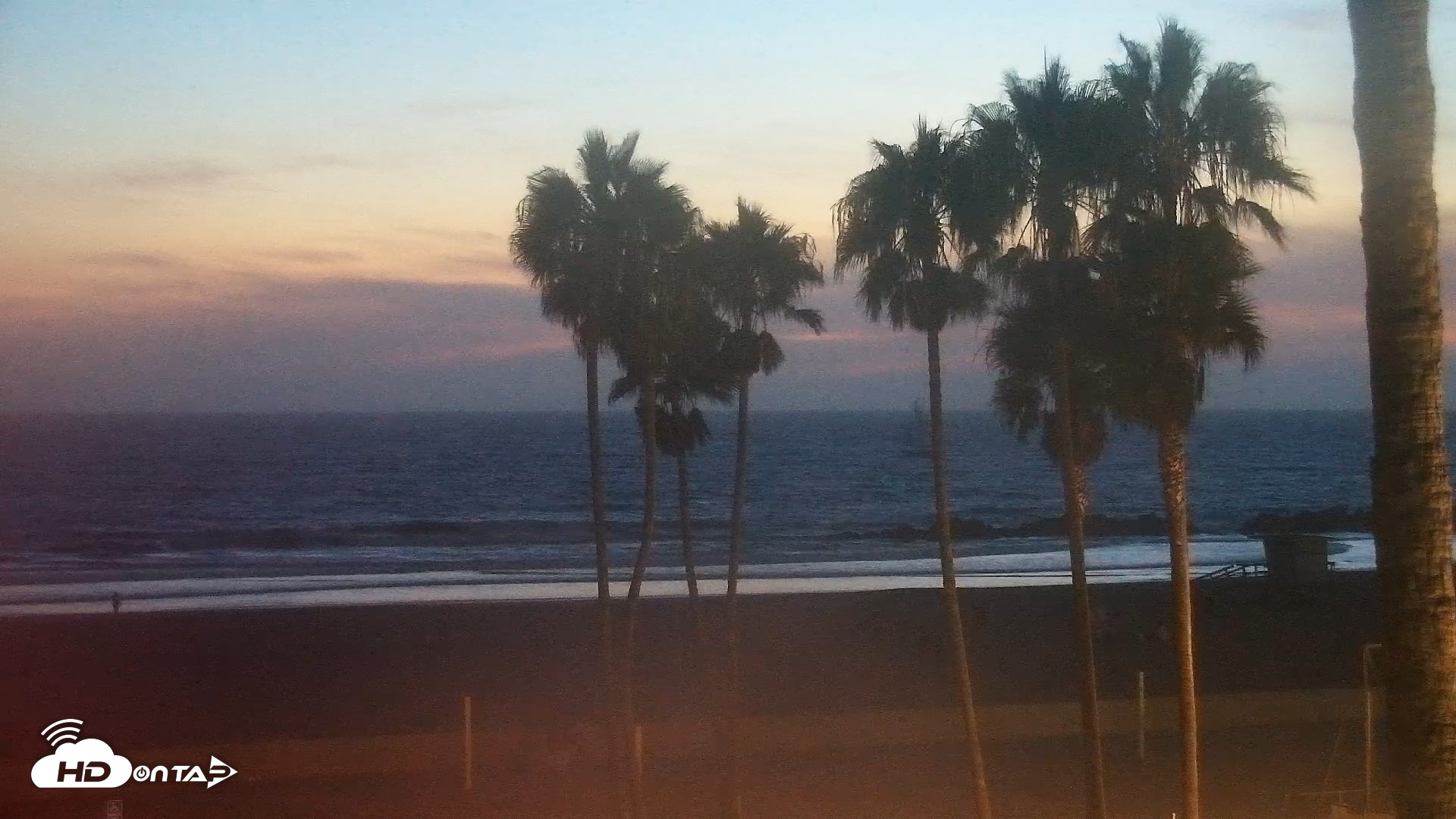 Snapshot of Venice Beach Live Surf Cam taken Aug 18, 2026, 8:14pm PDT
