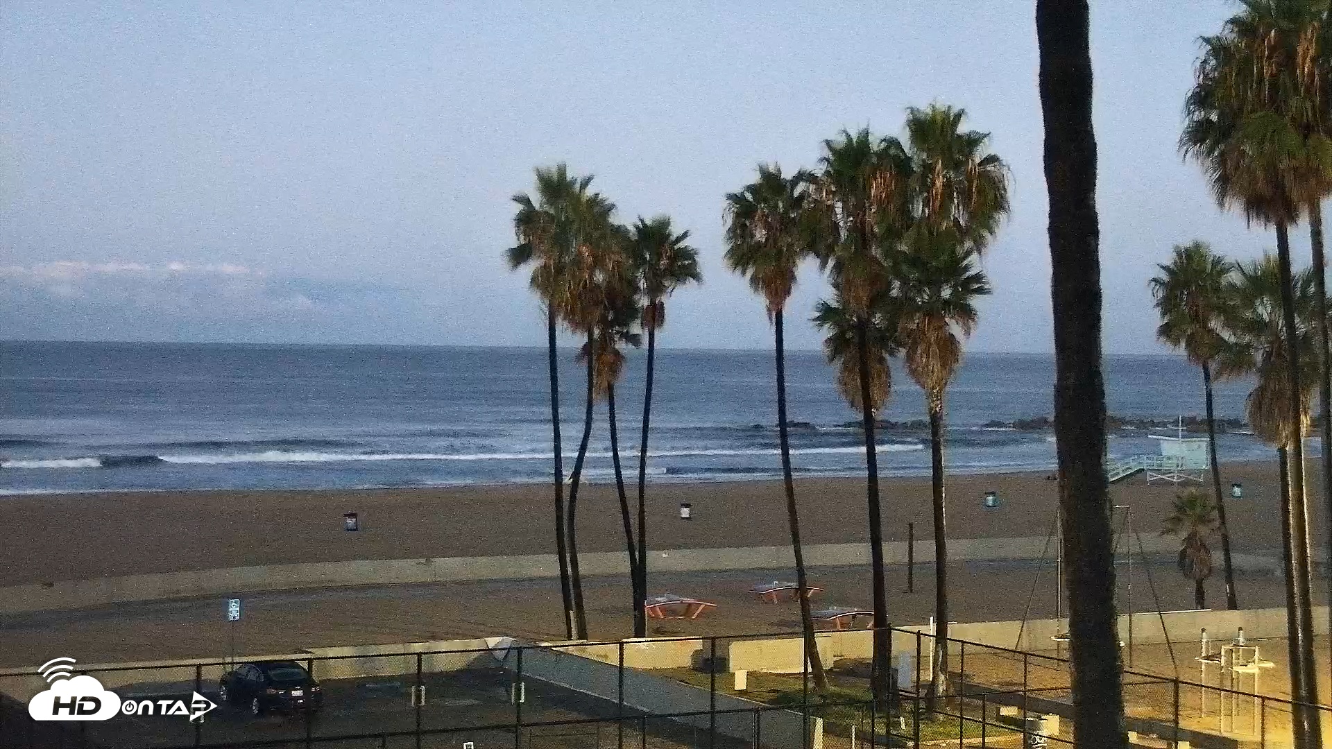 Snapshot of Venice Beach Live Surf Cam taken Oct 15, 2025, 6:26am PDT