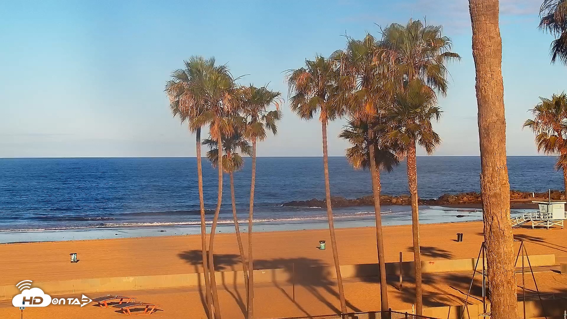 Snapshot of Venice Beach Live Surf Cam taken May 5, 2026, 7:09am PDT
