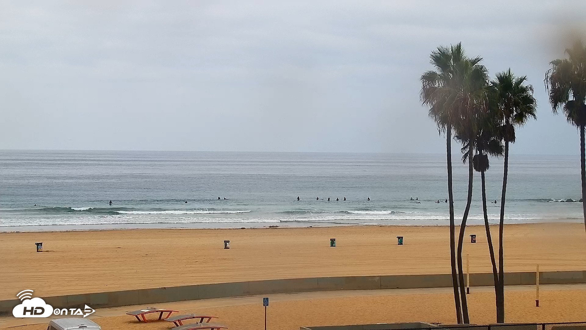 Snapshot of Venice Beach Live Surf Cam taken Sep 16, 2026, 9:42am PDT