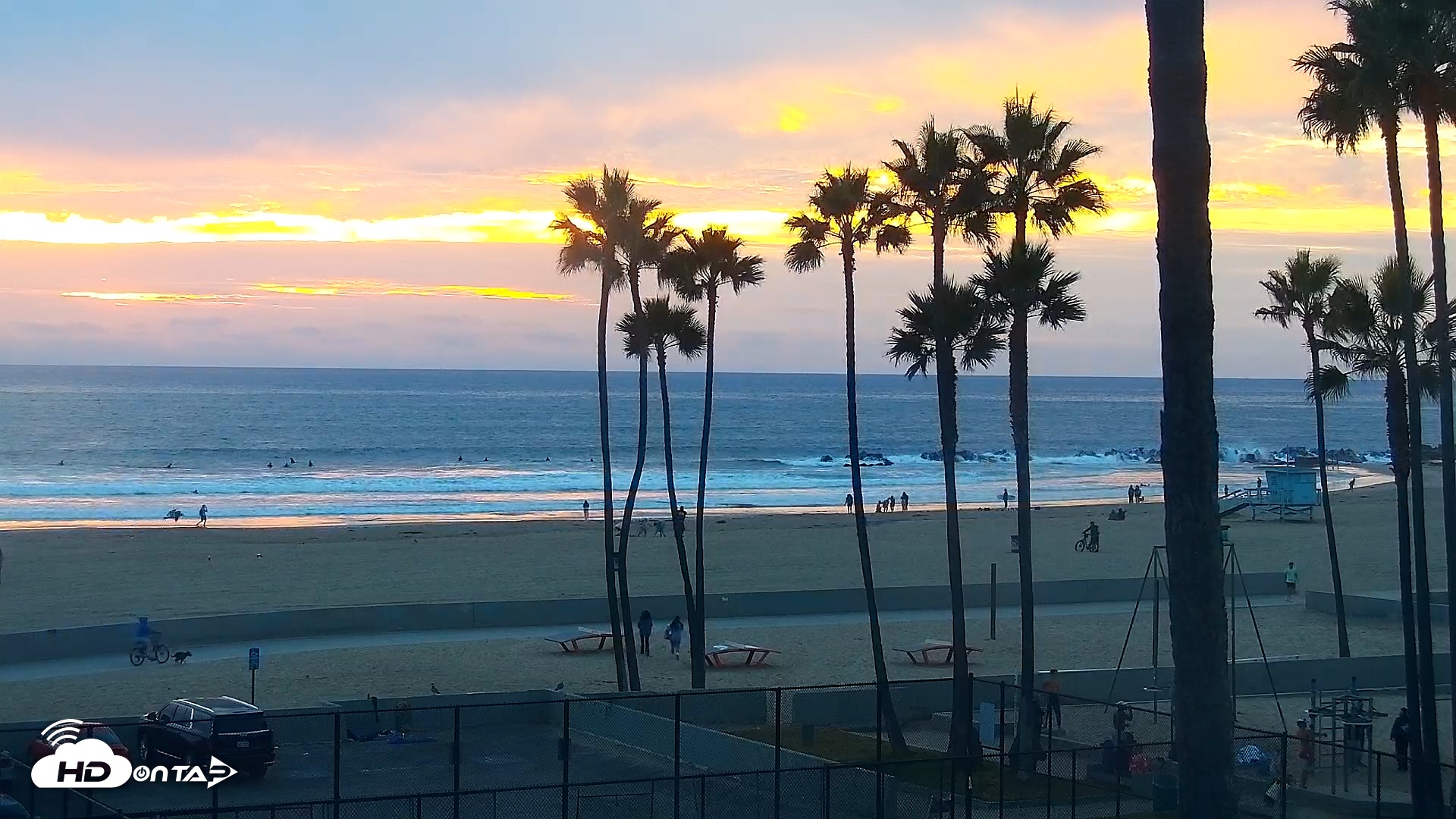 Snapshot of Venice Beach Live Surf Cam taken Nov 11, 2025, 4:50pm PST