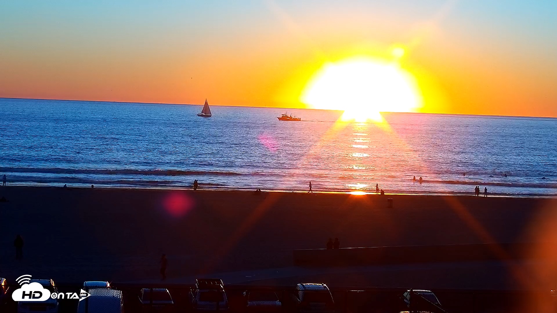 Snapshot of Venice Beach Live Surf Cam taken Jan 13, 2026, 5:04pm PST