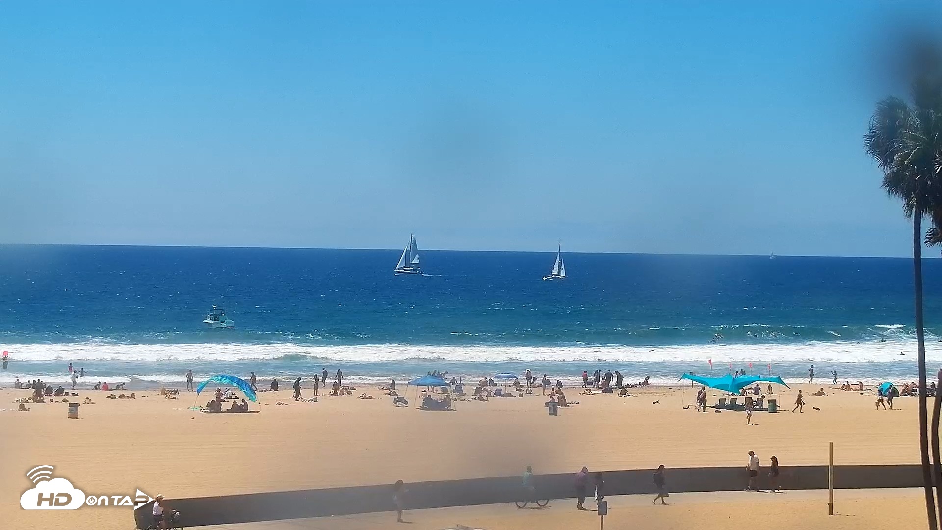 Snapshot of Venice Beach Live Surf Cam taken Aug 15, 2026, 1:22pm PDT