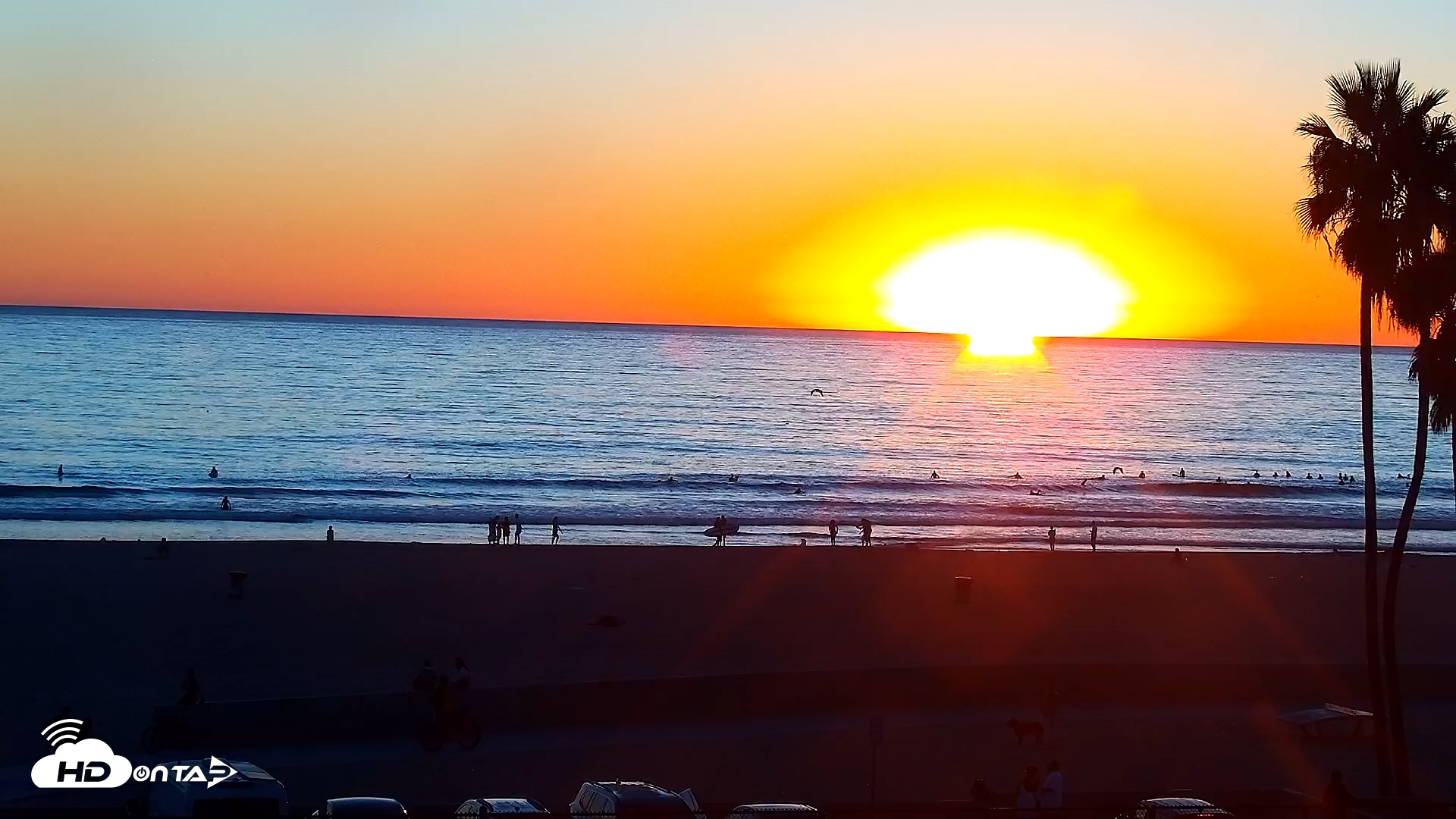Snapshot of Venice Beach Live Surf Cam taken Oct 29, 2025, 6:04pm PDT