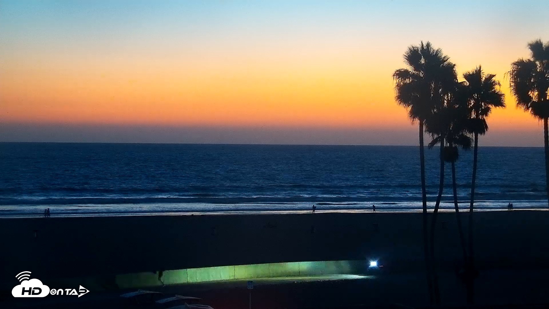 Snapshot of Venice Beach Live Surf Cam taken Sep 18, 2026, 7:28pm PDT