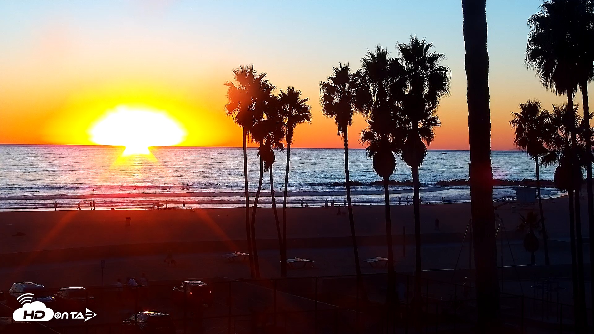 Snapshot of Venice Beach Live Surf Cam taken Oct 29, 2025, 6:03pm PDT