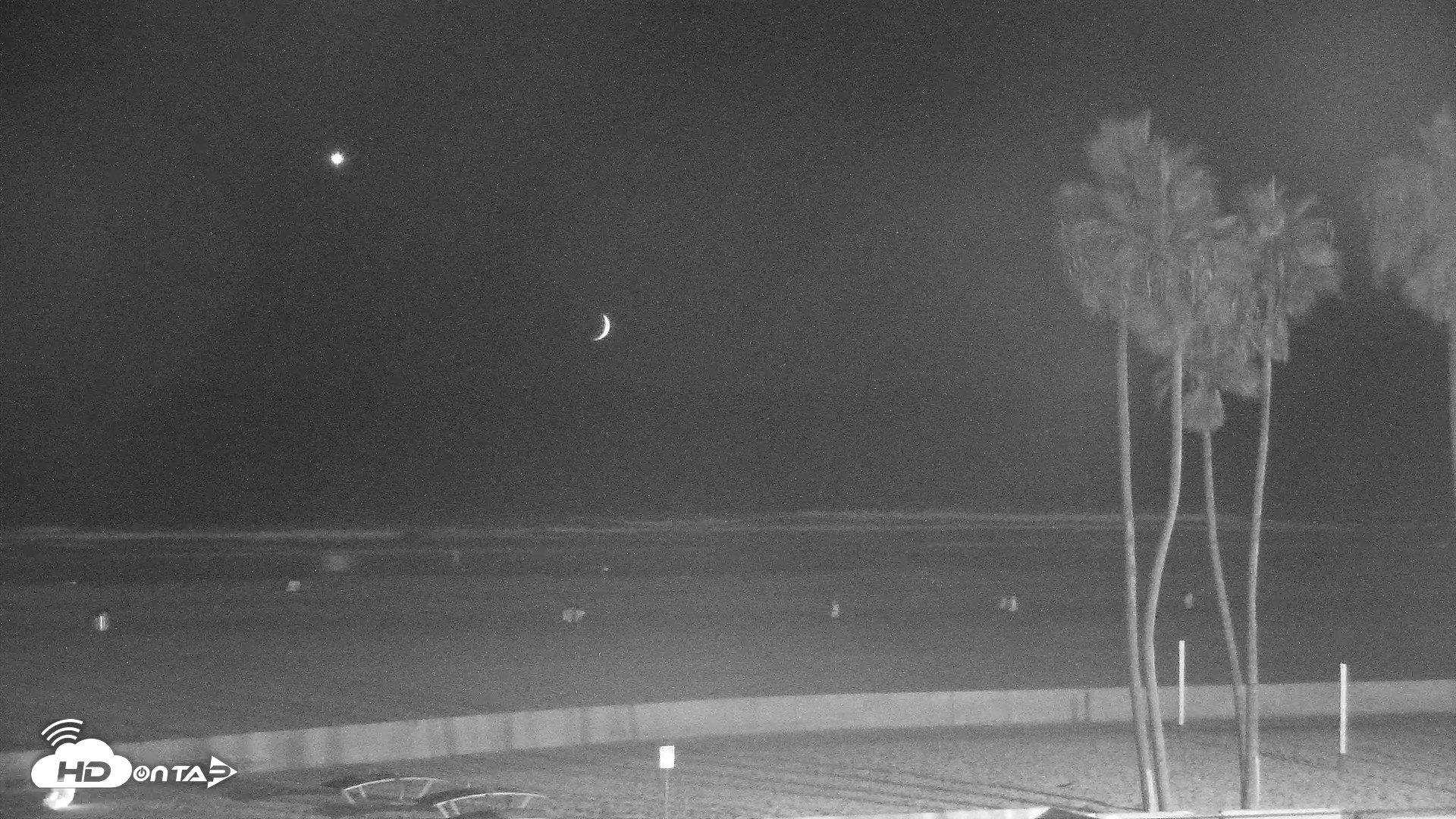 Snapshot of Venice Beach Live Surf Cam taken Sep 13, 2026, 8:14pm PDT