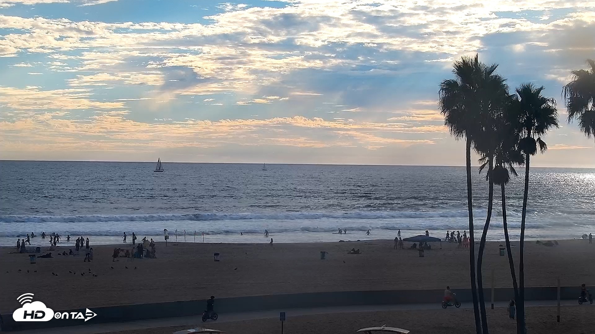 Snapshot of Venice Beach Live Surf Cam taken Sep 7, 2026, 6:01pm PDT