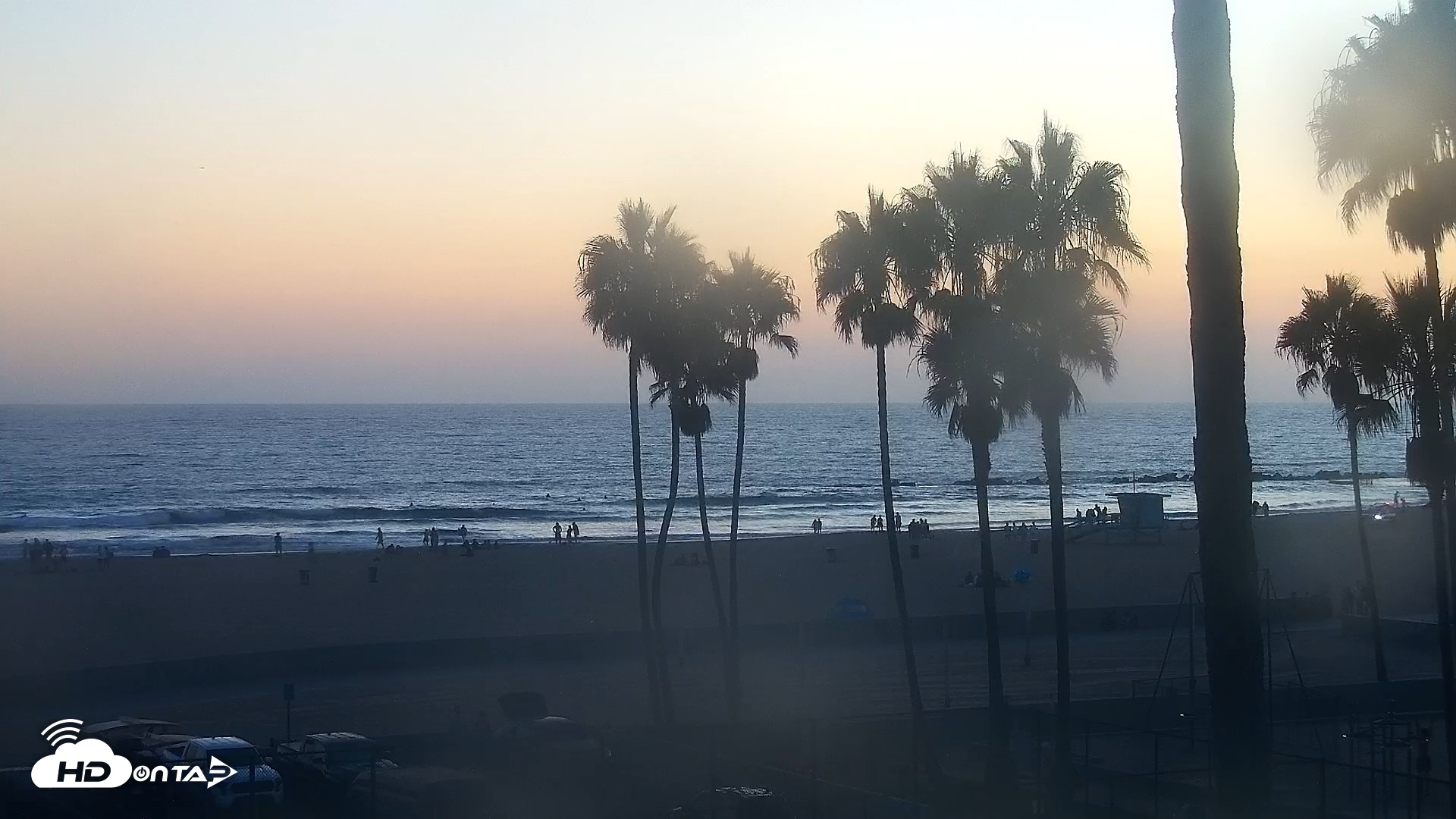Snapshot of Venice Beach Live Surf Cam taken Aug 25, 2026, 7:40pm PDT