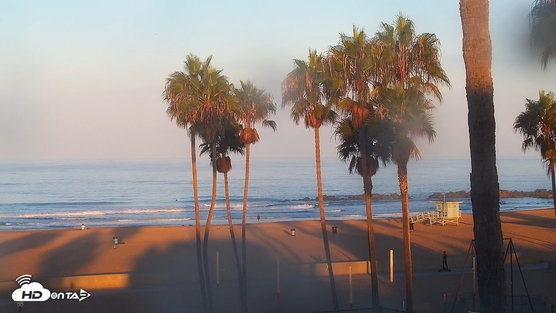 Snapshot of Venice Beach Live Surf Cam taken Aug 23, 2026, 6:44am PDT