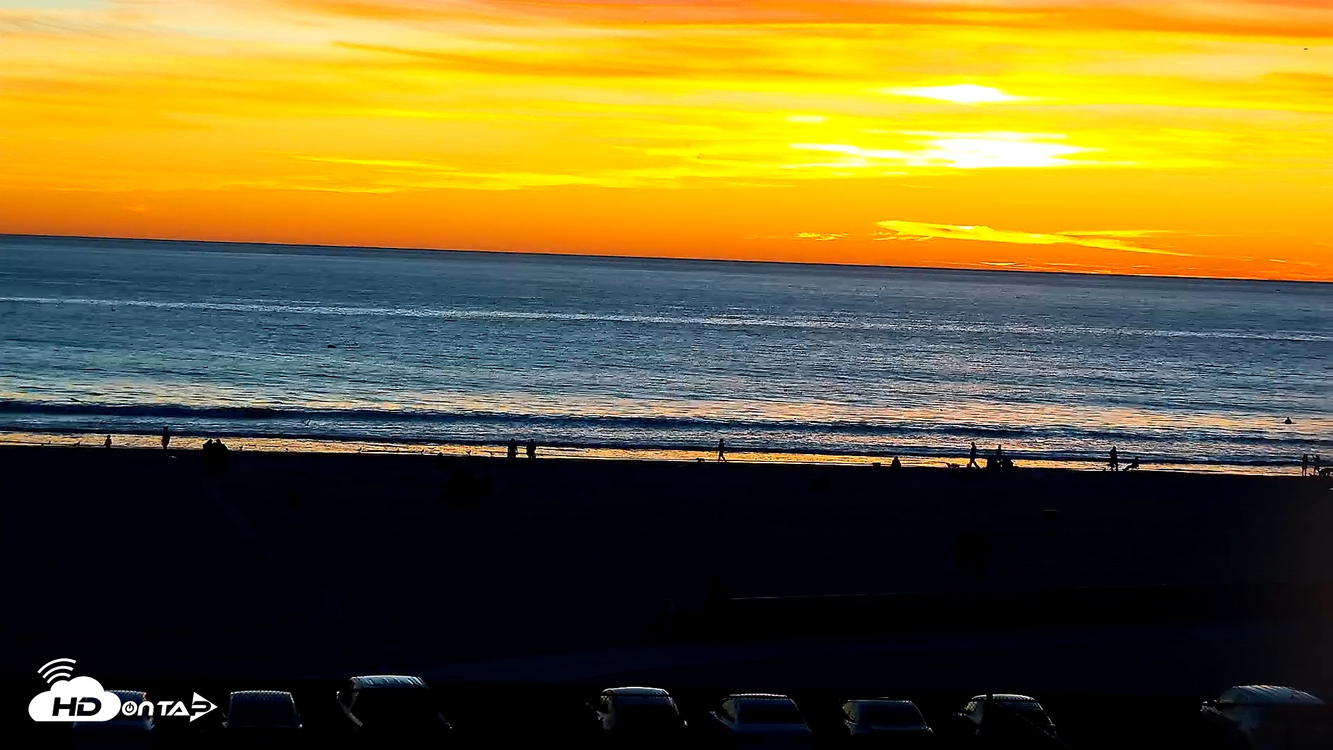 Snapshot of Venice Beach Live Surf Cam taken Jan 10, 2026, 5:17pm PST