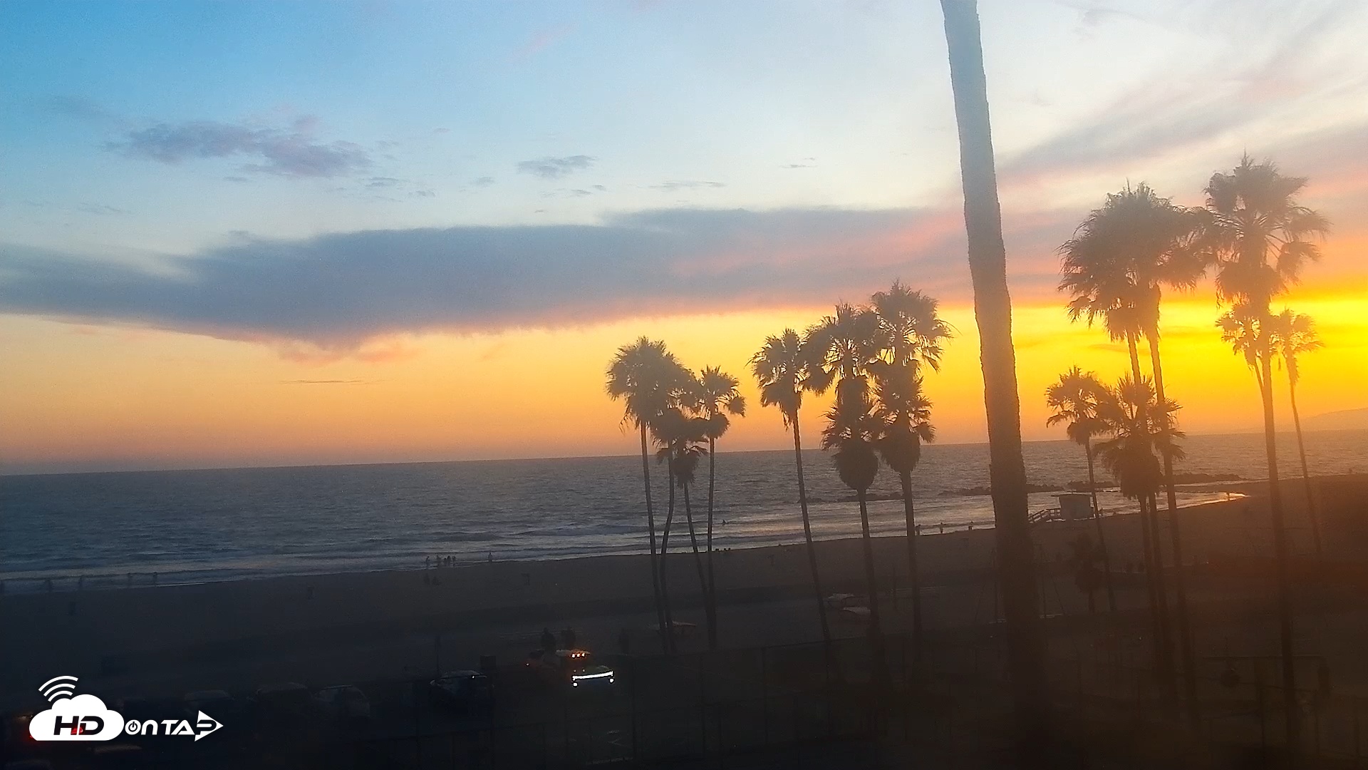 Snapshot of Venice Beach Live Surf Cam taken Jul 26, 2025, 8:13pm PDT