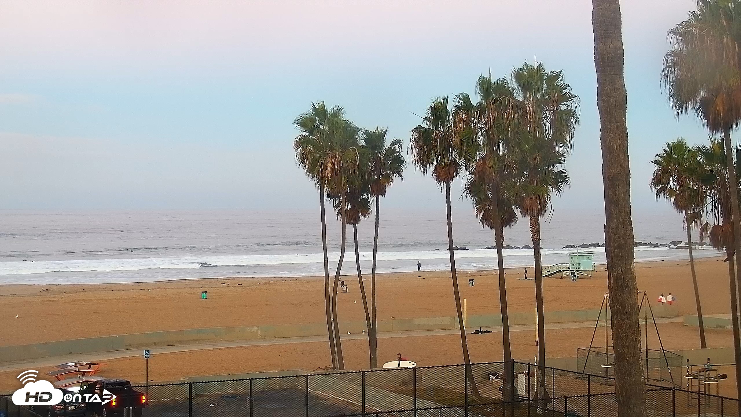 Snapshot of Venice Beach Roaming Live Surf Cam taken Oct 9, 2026, 6:44am PDT