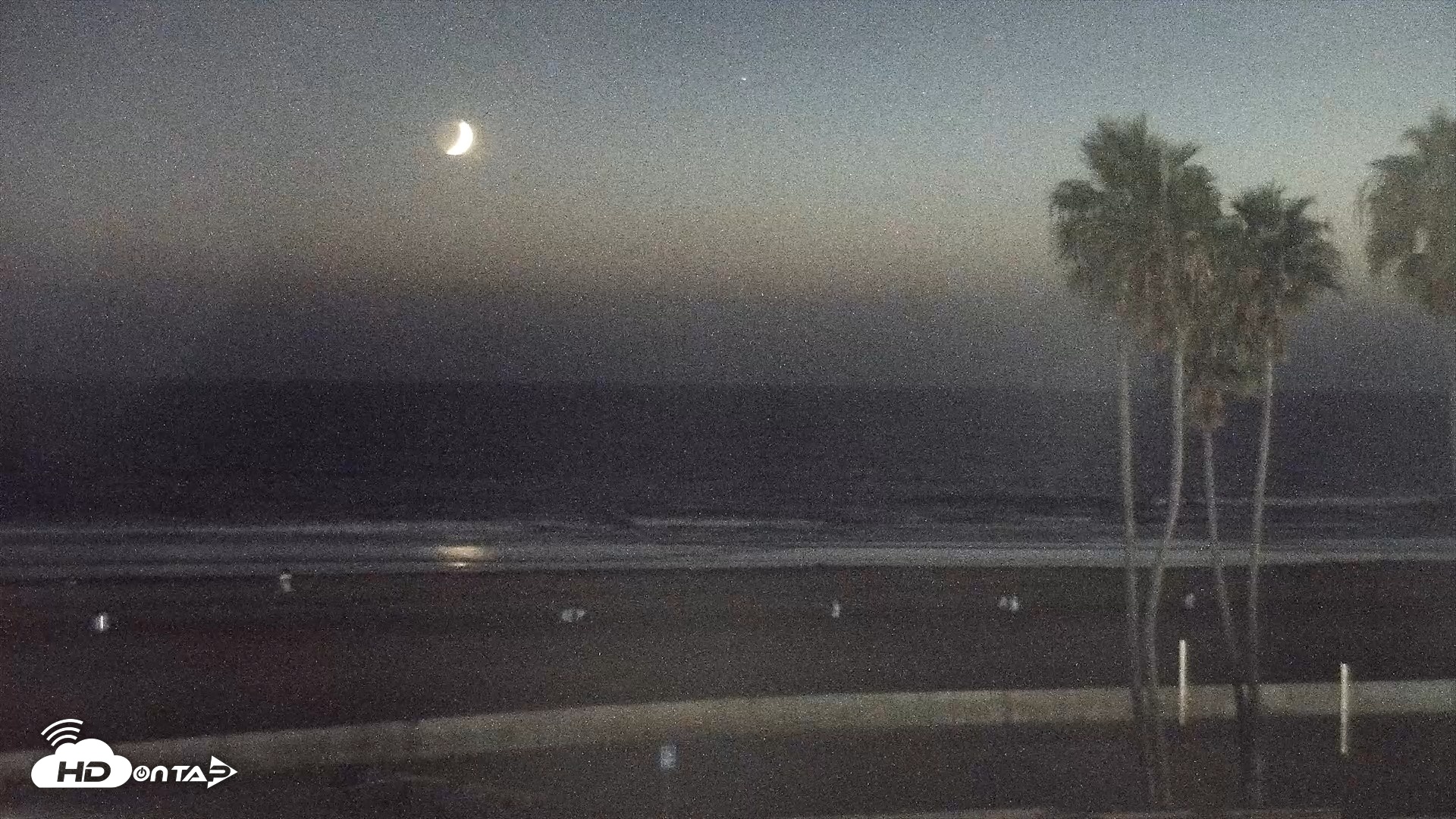 Snapshot of Venice Beach Live Surf Cam taken Sep 13, 2026, 7:55pm PDT