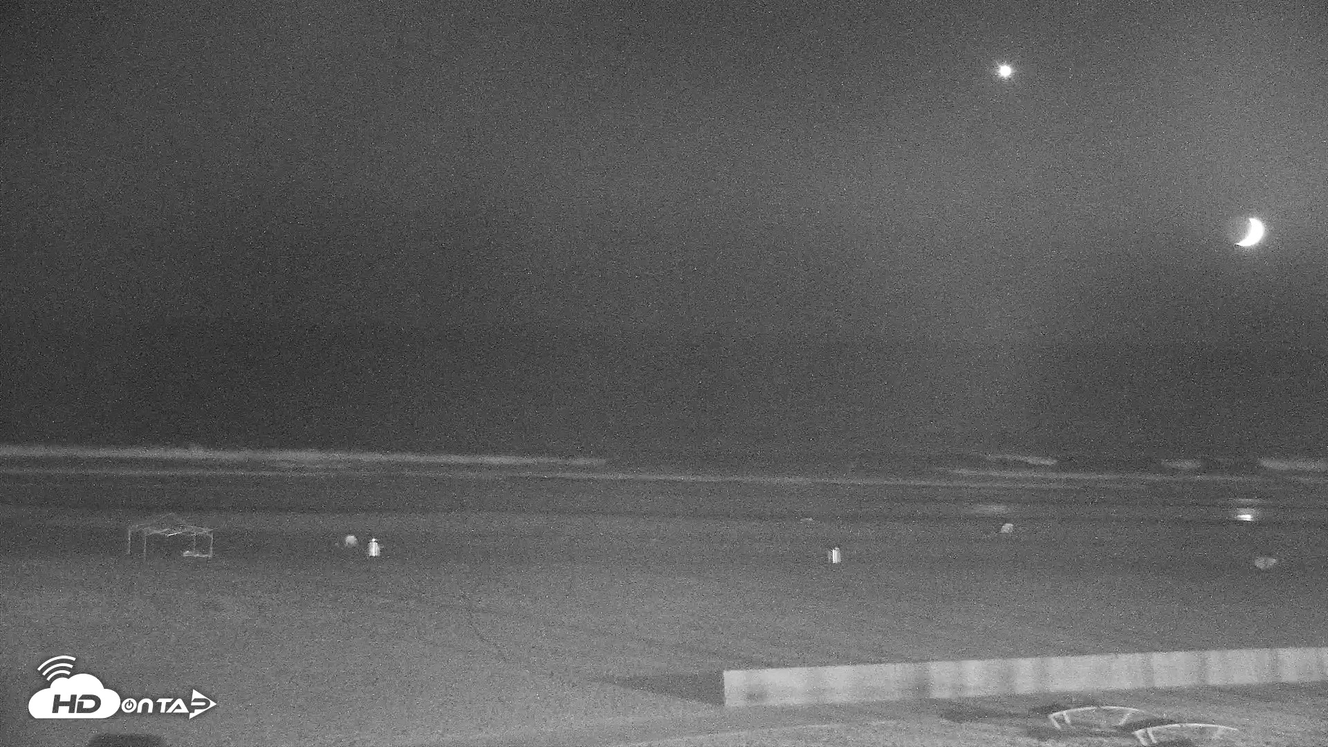 Snapshot of Venice Beach Live Surf Cam taken Sep 13, 2026, 8:06pm PDT