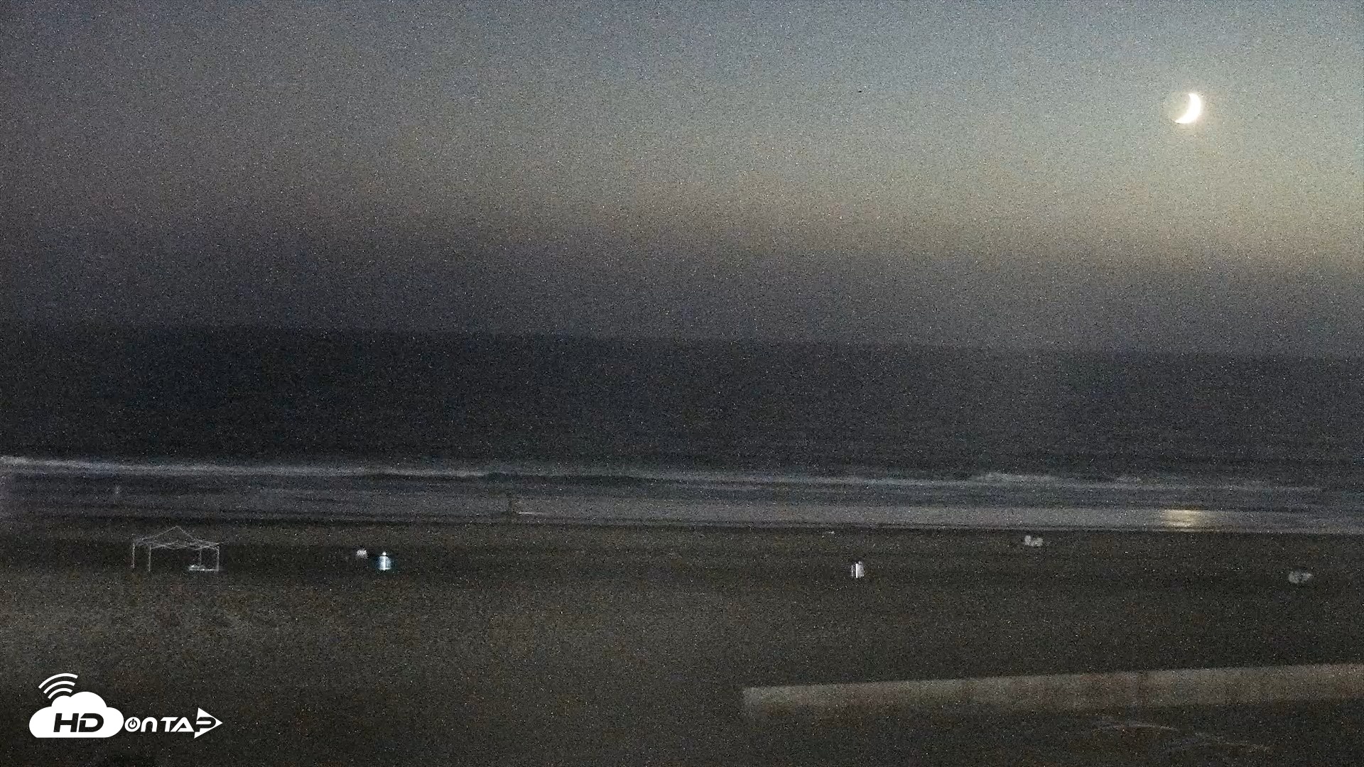 Snapshot of Venice Beach Live Surf Cam taken Sep 13, 2026, 7:54pm PDT