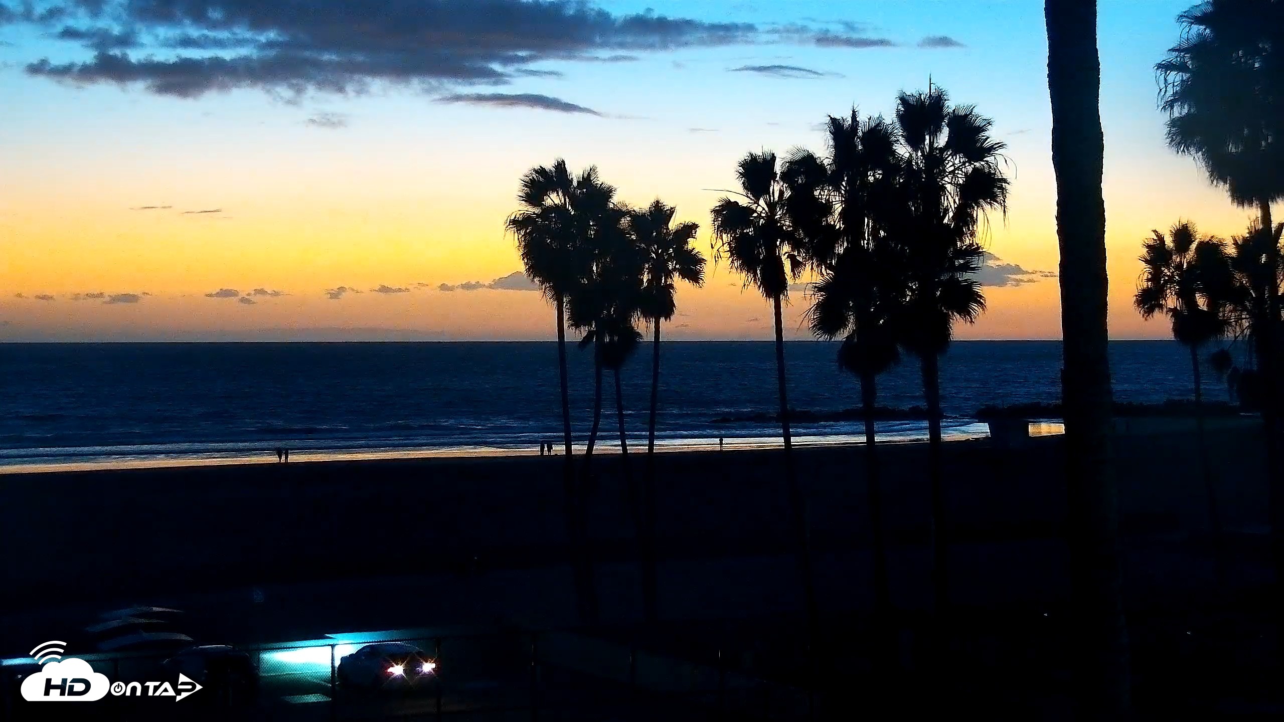 Snapshot of Venice Beach Roaming Live Surf Cam taken Oct 12, 2026, 6:55pm PDT