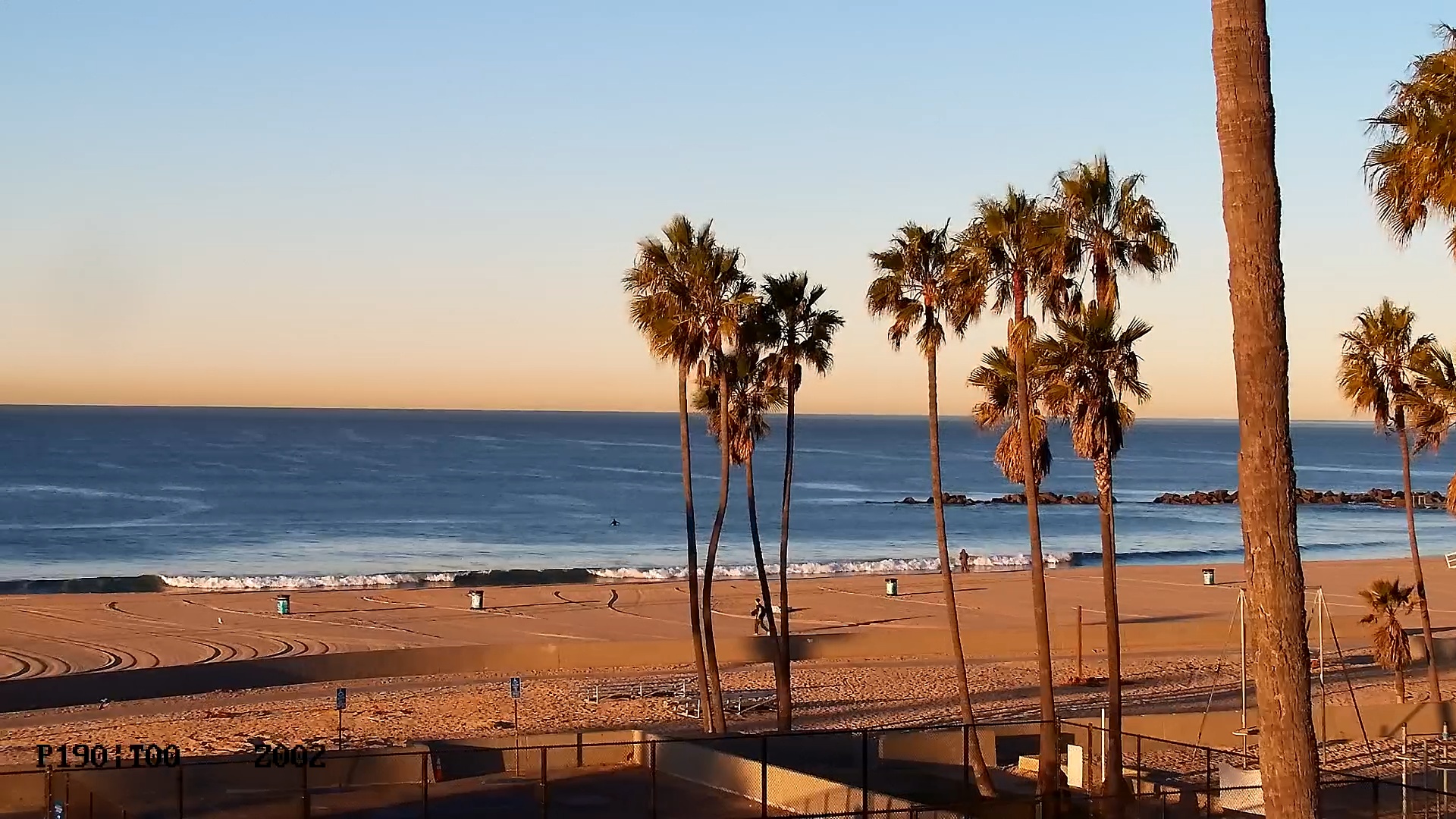 Snapshot of Venice Beach Live Surf Cam taken Jan 16, 2025, 7:35am PST