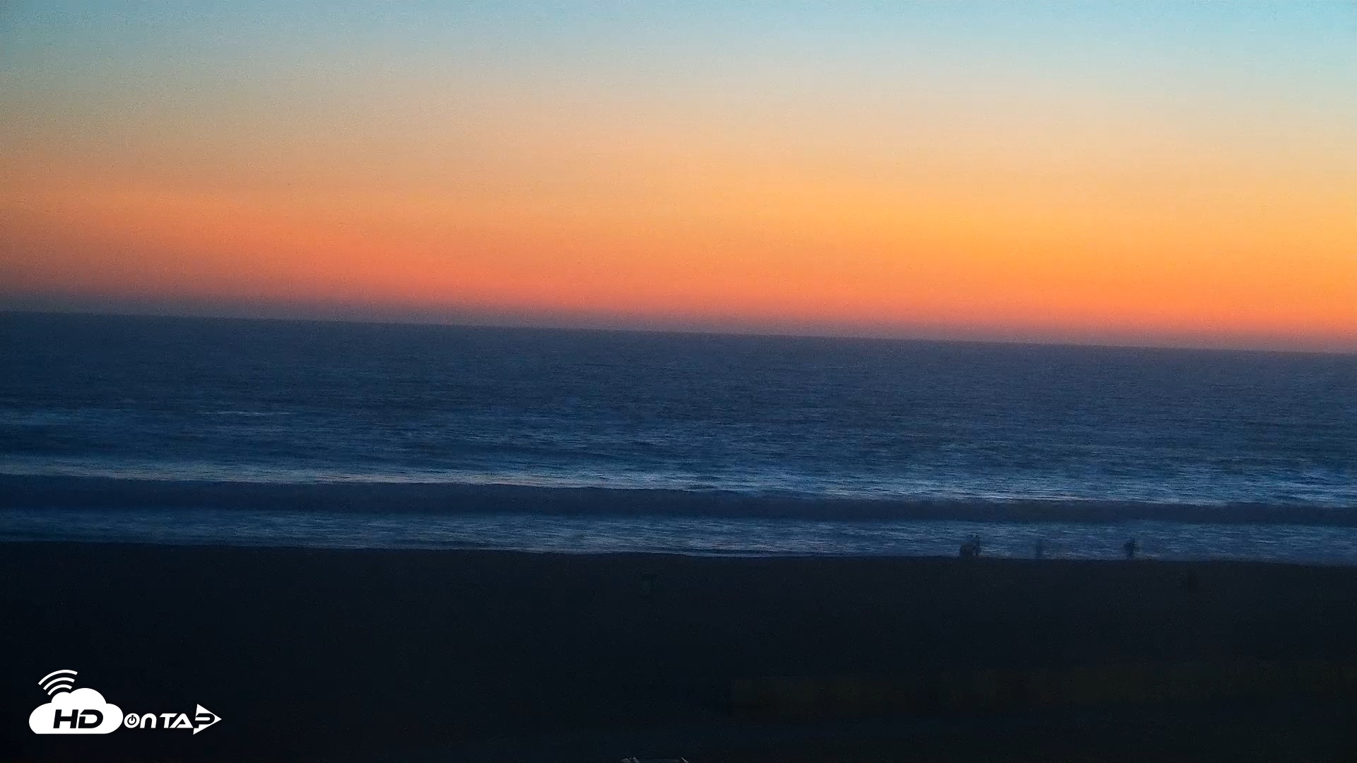 Snapshot of Venice Beach Live Surf Cam taken Mar 11, 2026, 7:30pm PDT