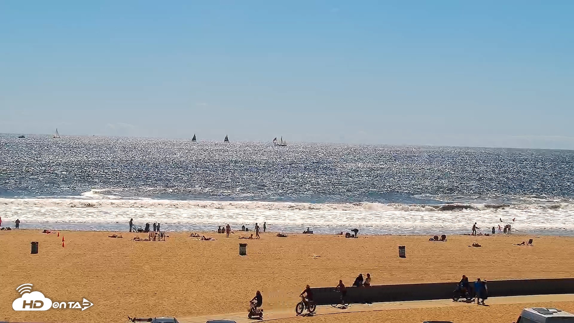 Snapshot of Venice Beach Live Surf Cam taken Apr 11, 2026, 3:03pm PDT