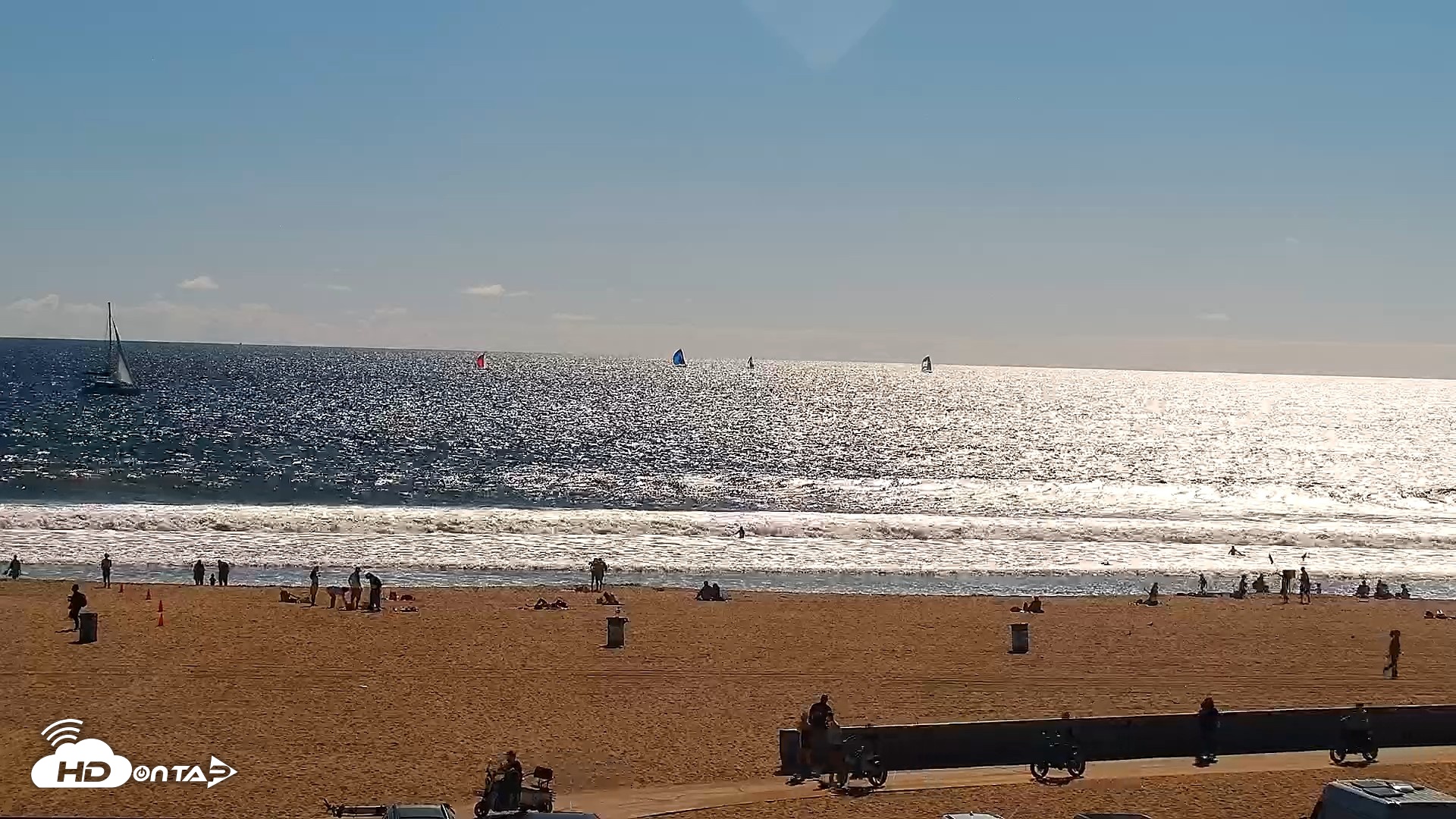 Snapshot of Venice Beach Live Surf Cam taken Apr 11, 2026, 4:00pm PDT