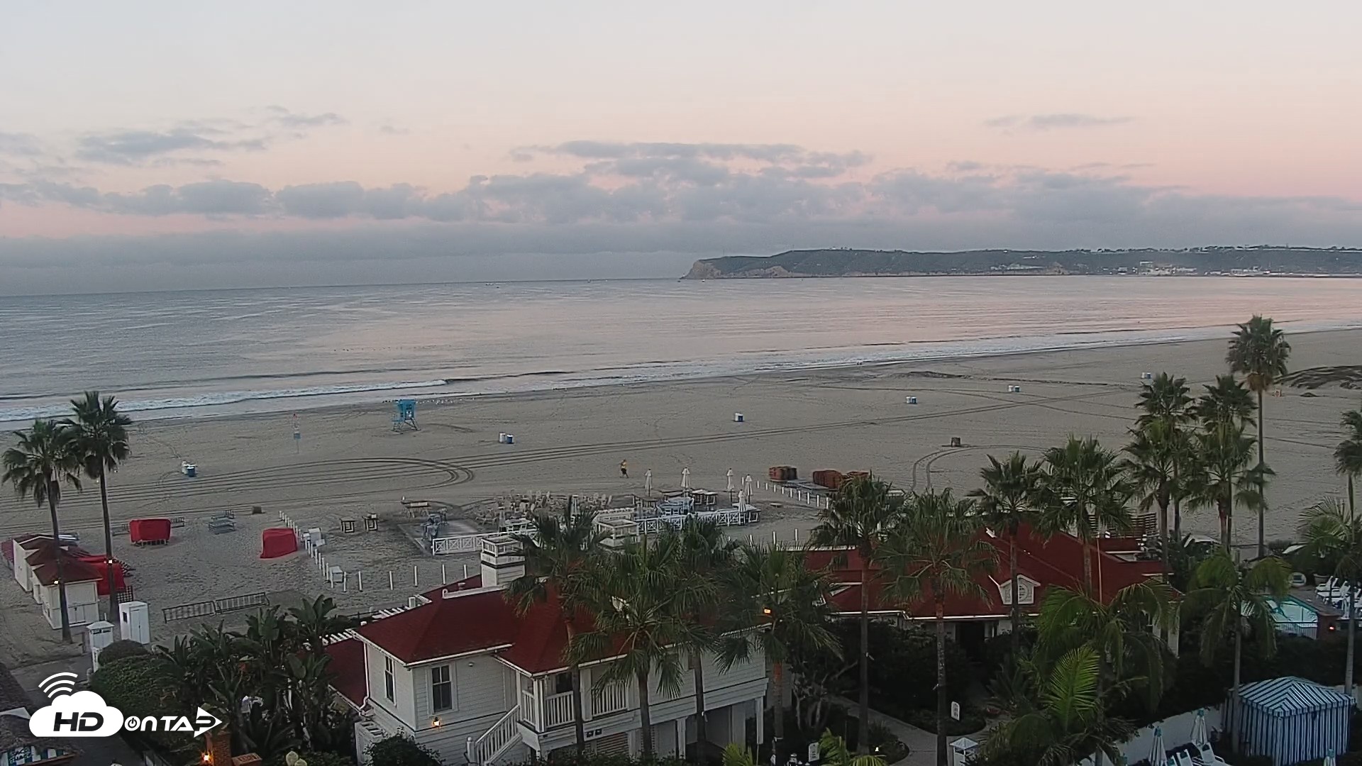 Snapshot of Hotel Del Coronado North Roaming Live Cam taken Oct 27, 2026, 7:01am PDT