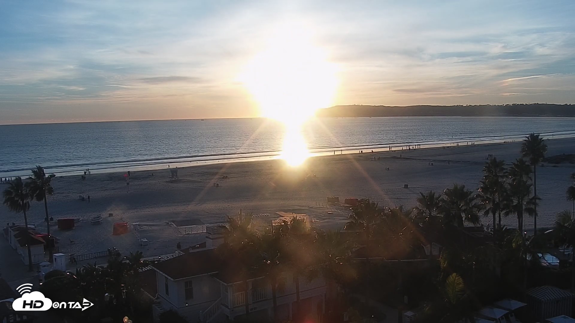 Snapshot of Hotel Del Coronado North Roaming Live Cam taken Oct 25, 2026, 5:50pm PDT