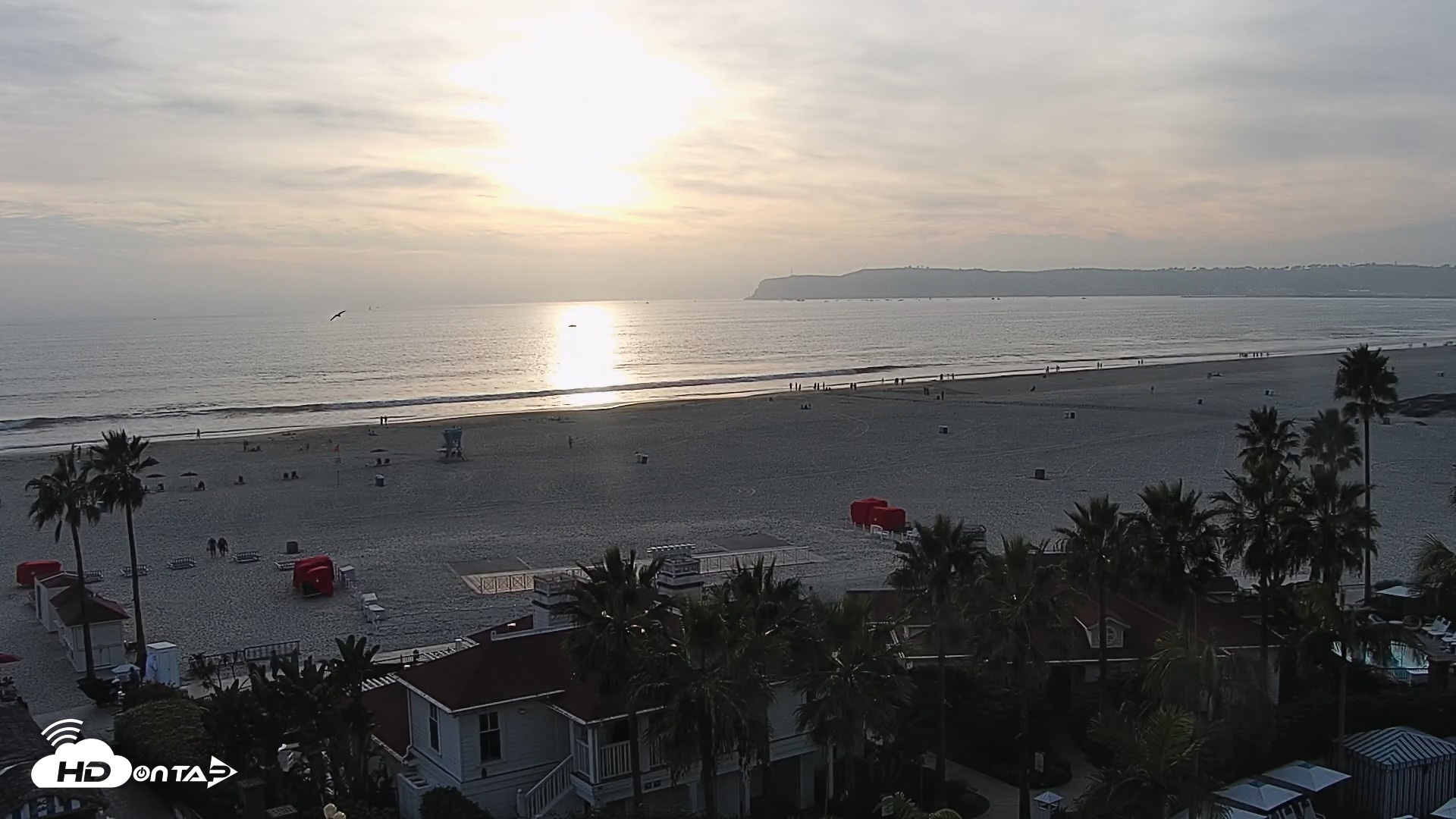 Snapshot of Hotel Del Coronado North Roaming Live Cam taken Nov 2, 2025, 4:15pm PST